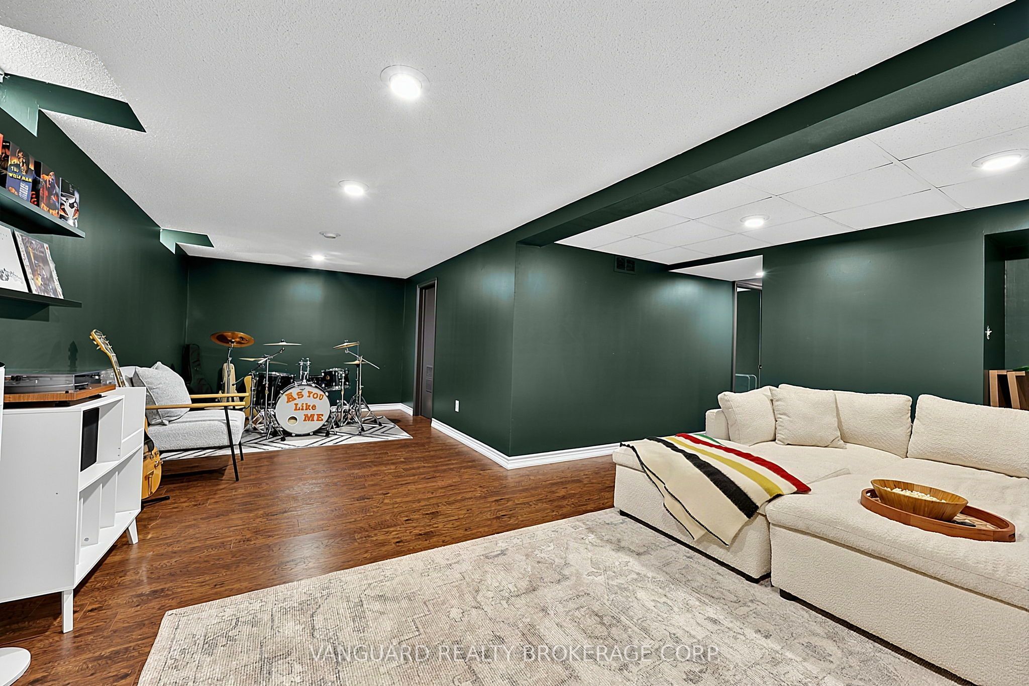 336 Dingle Court Property Photo 18