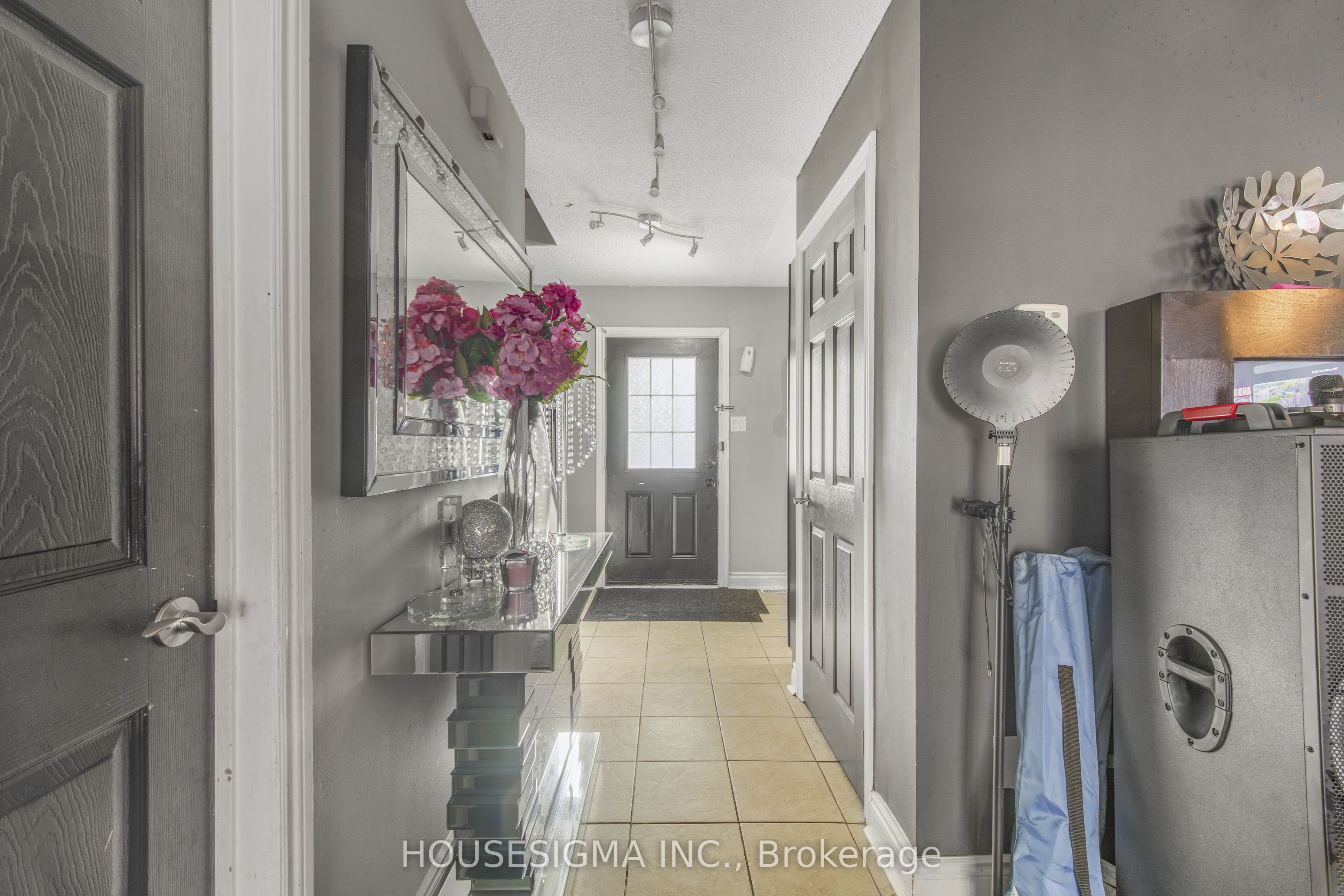 105 Hansen Road N 61 Property Photo 2