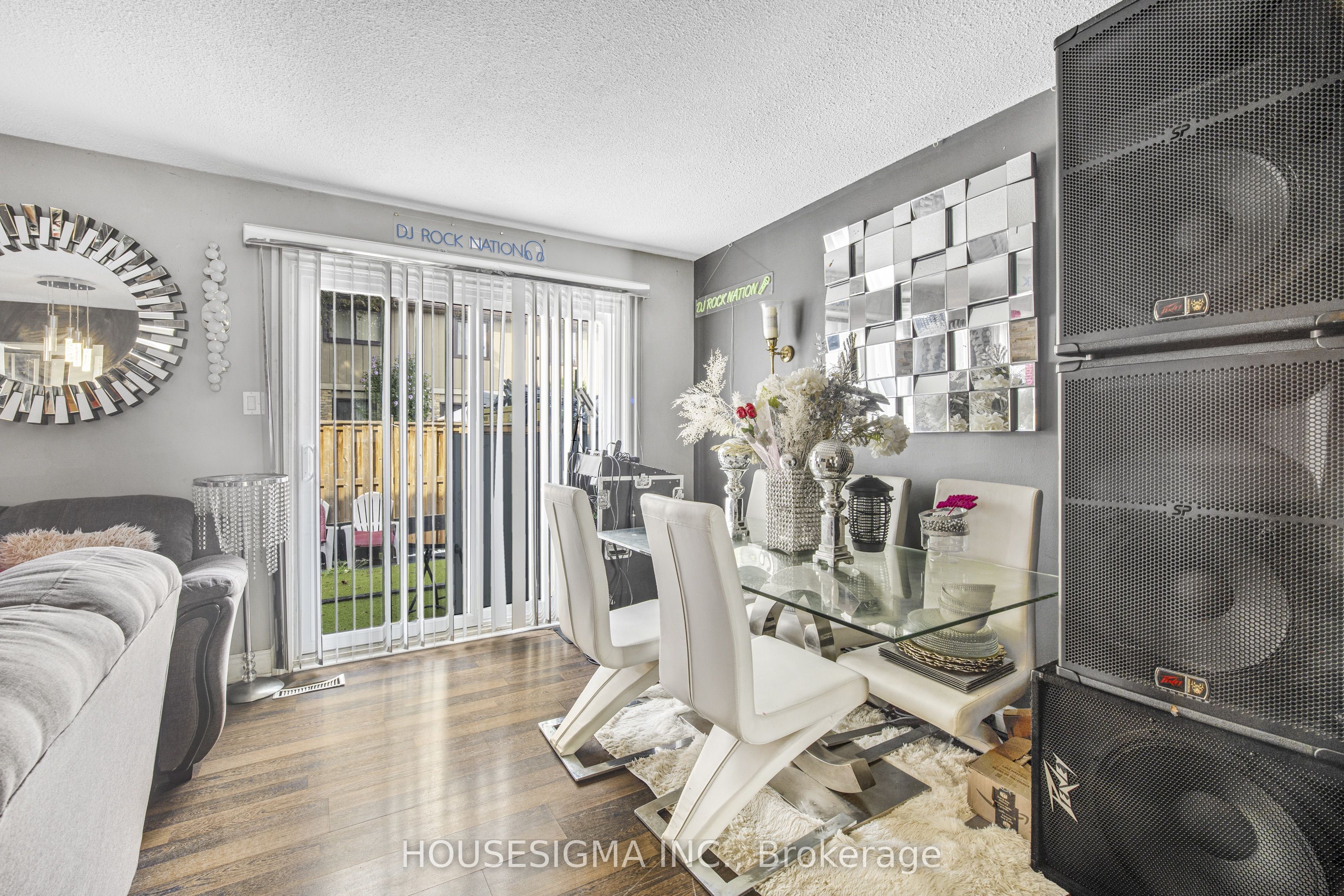 105 Hansen Road N 61 Property Photo 12