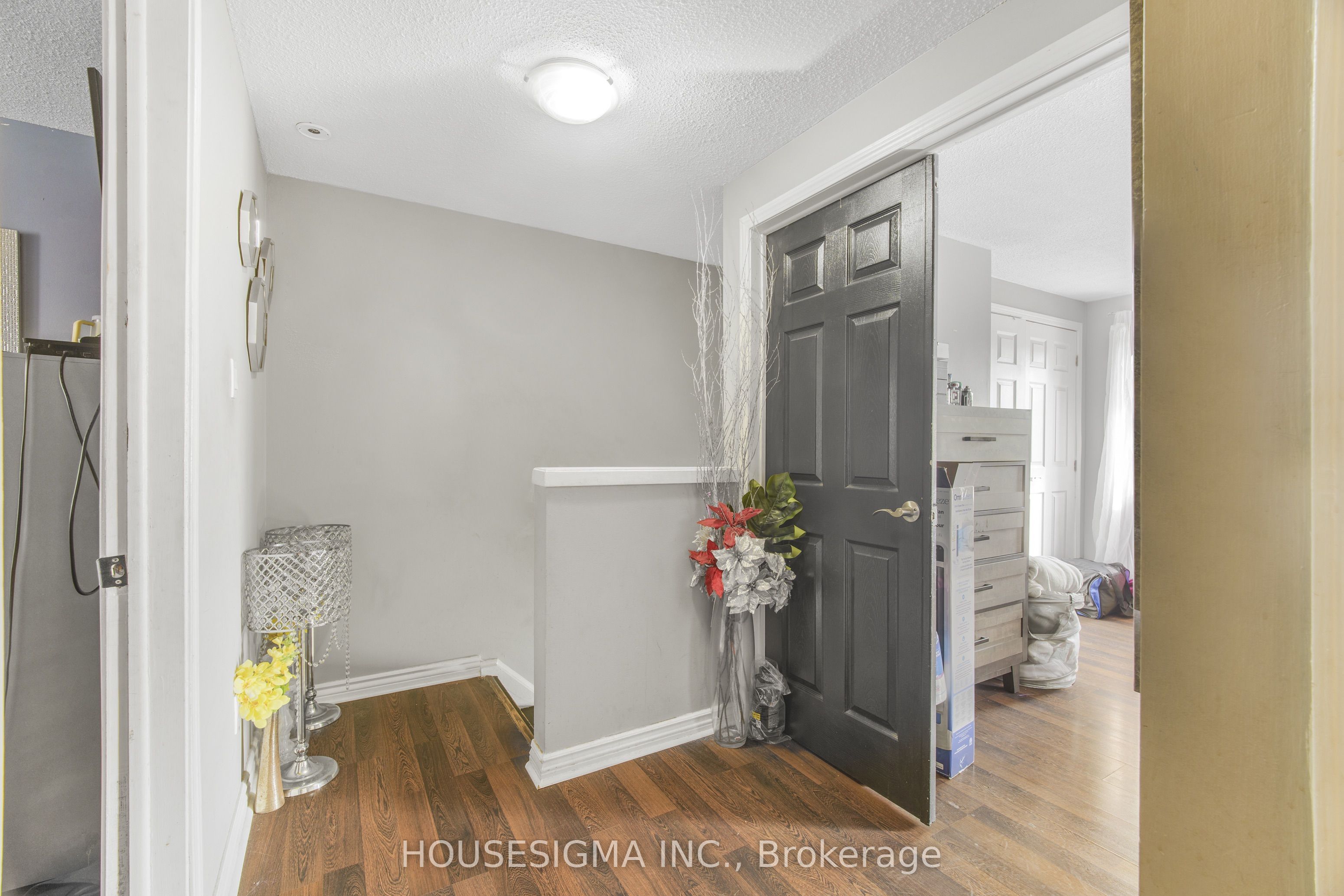 105 Hansen Road N 61 Property Photo 15