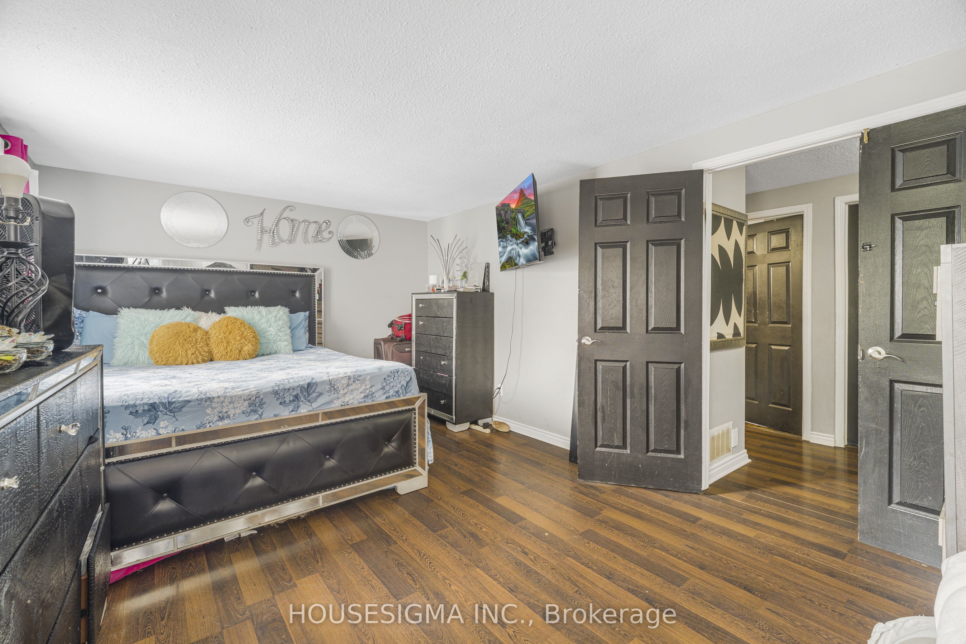 105 Hansen Road N 61 Property Photo 16