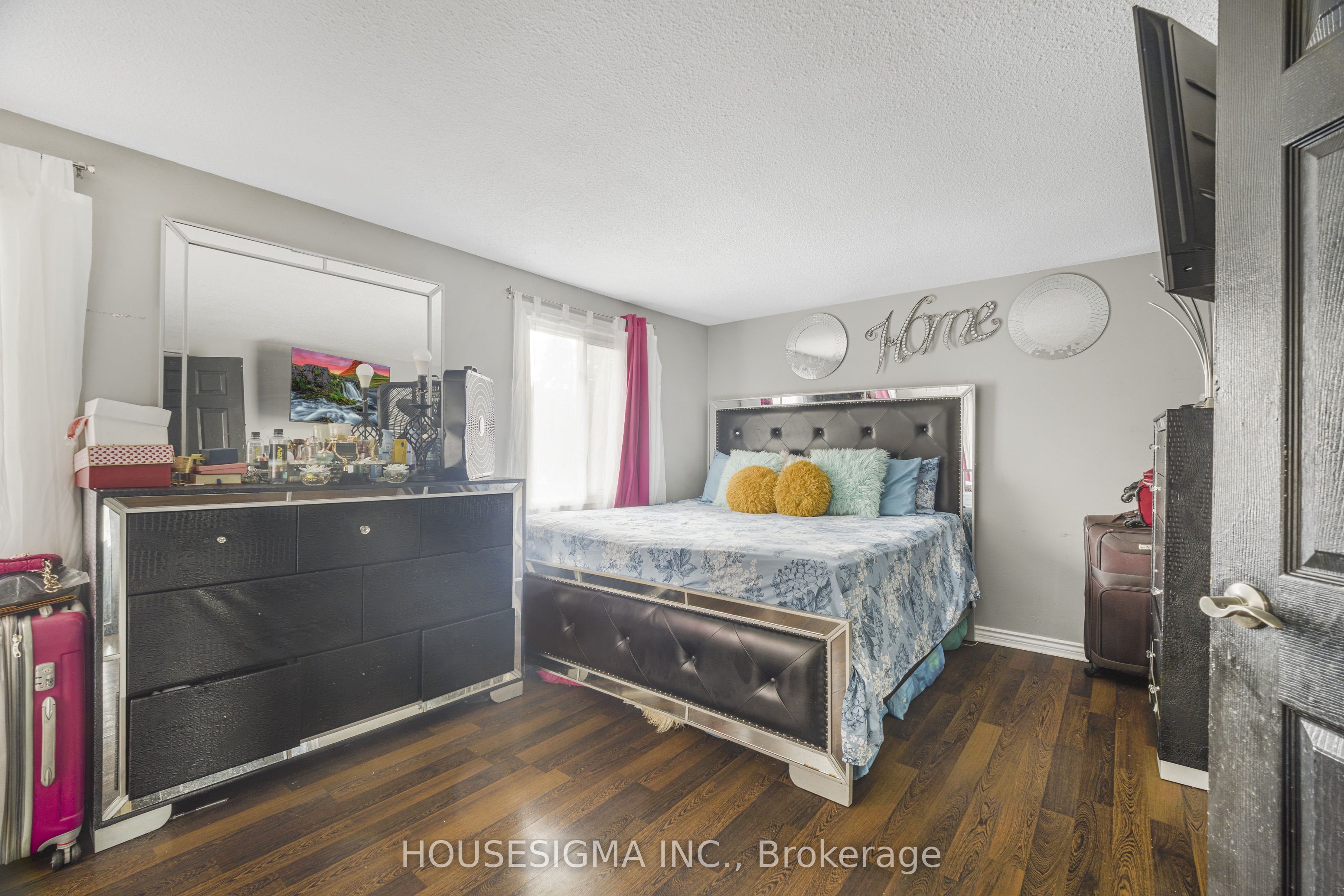 105 Hansen Road N 61 Property Photo 17