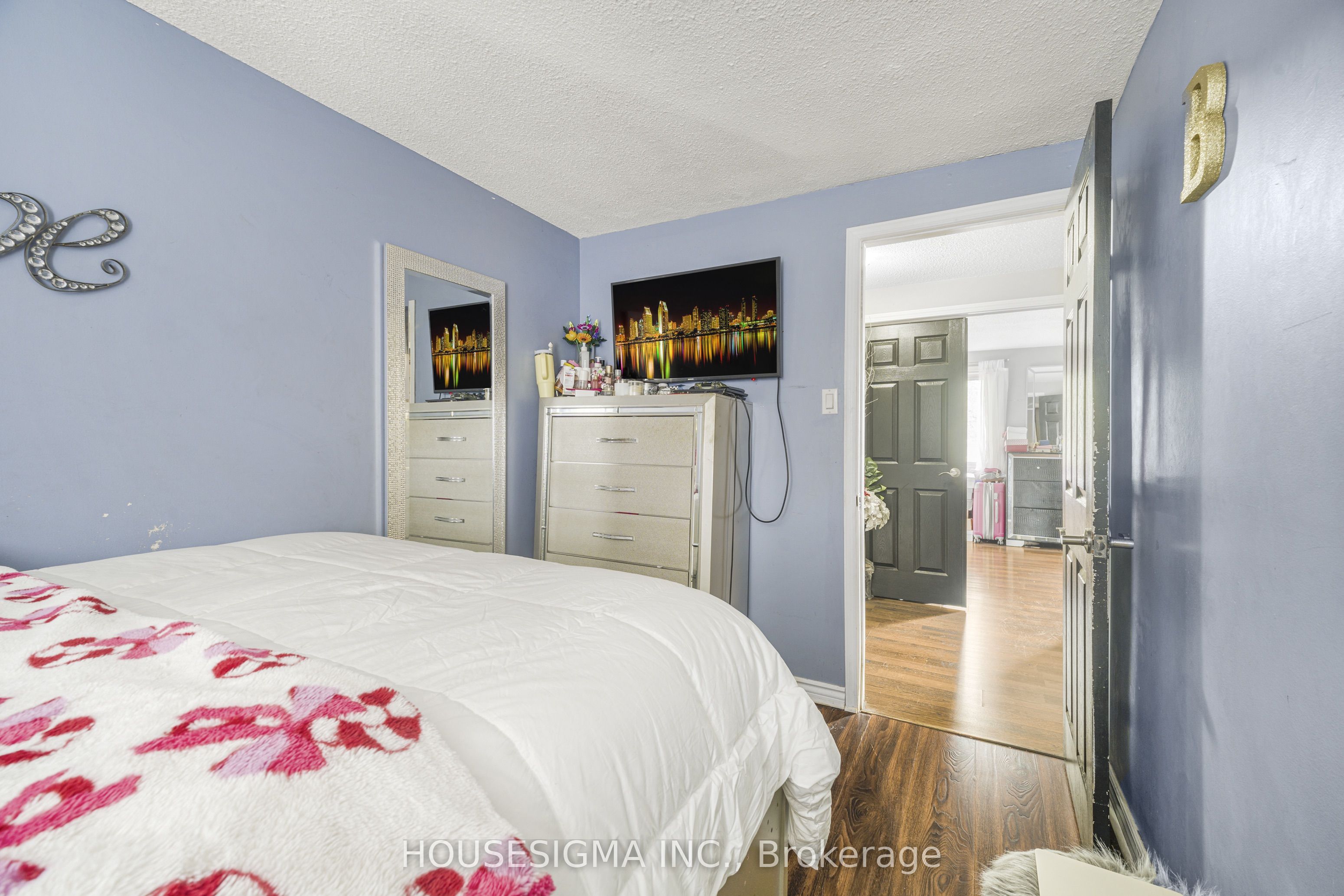 105 Hansen Road N 61 Property Photo 20