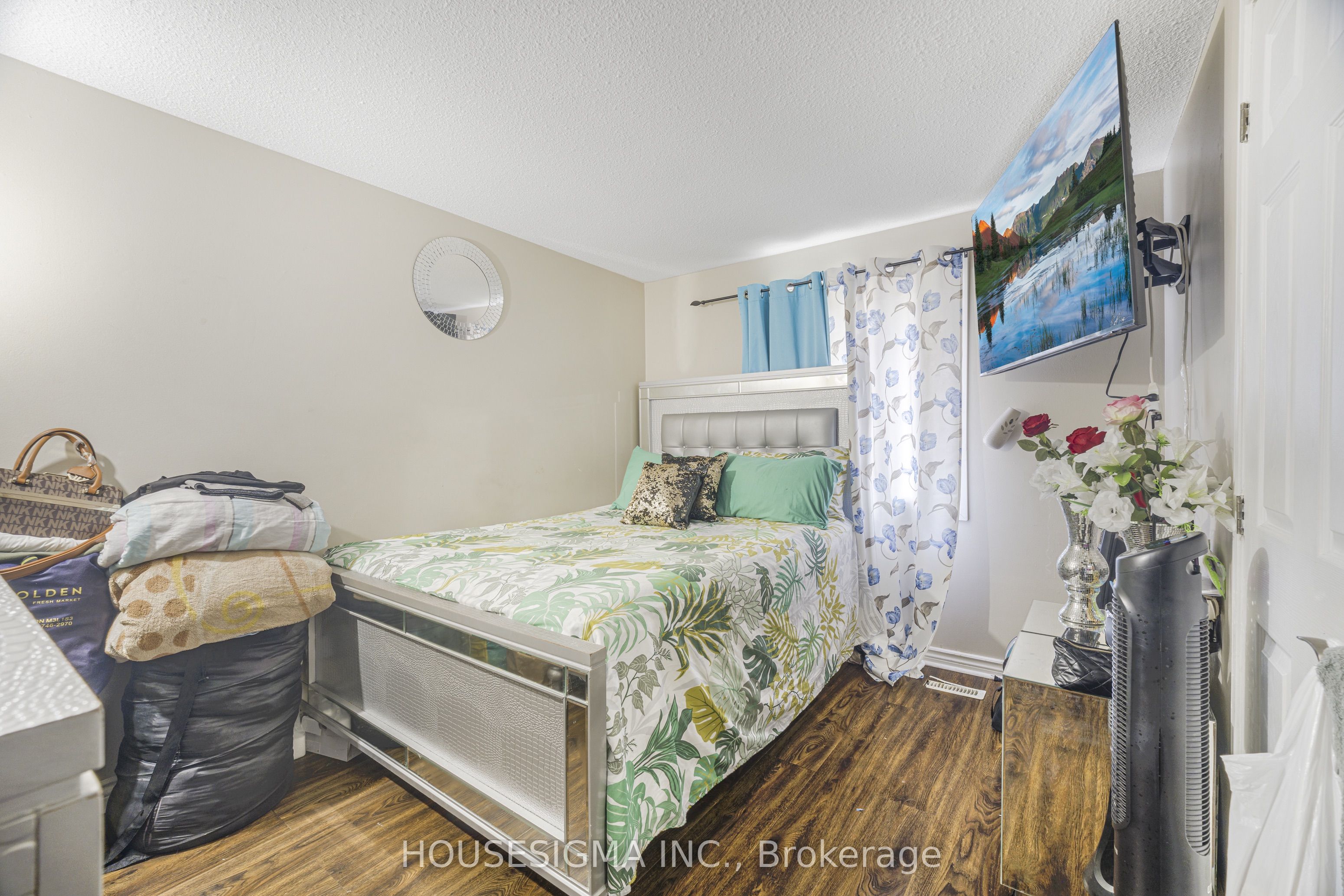 105 Hansen Road N 61 Property Photo 22