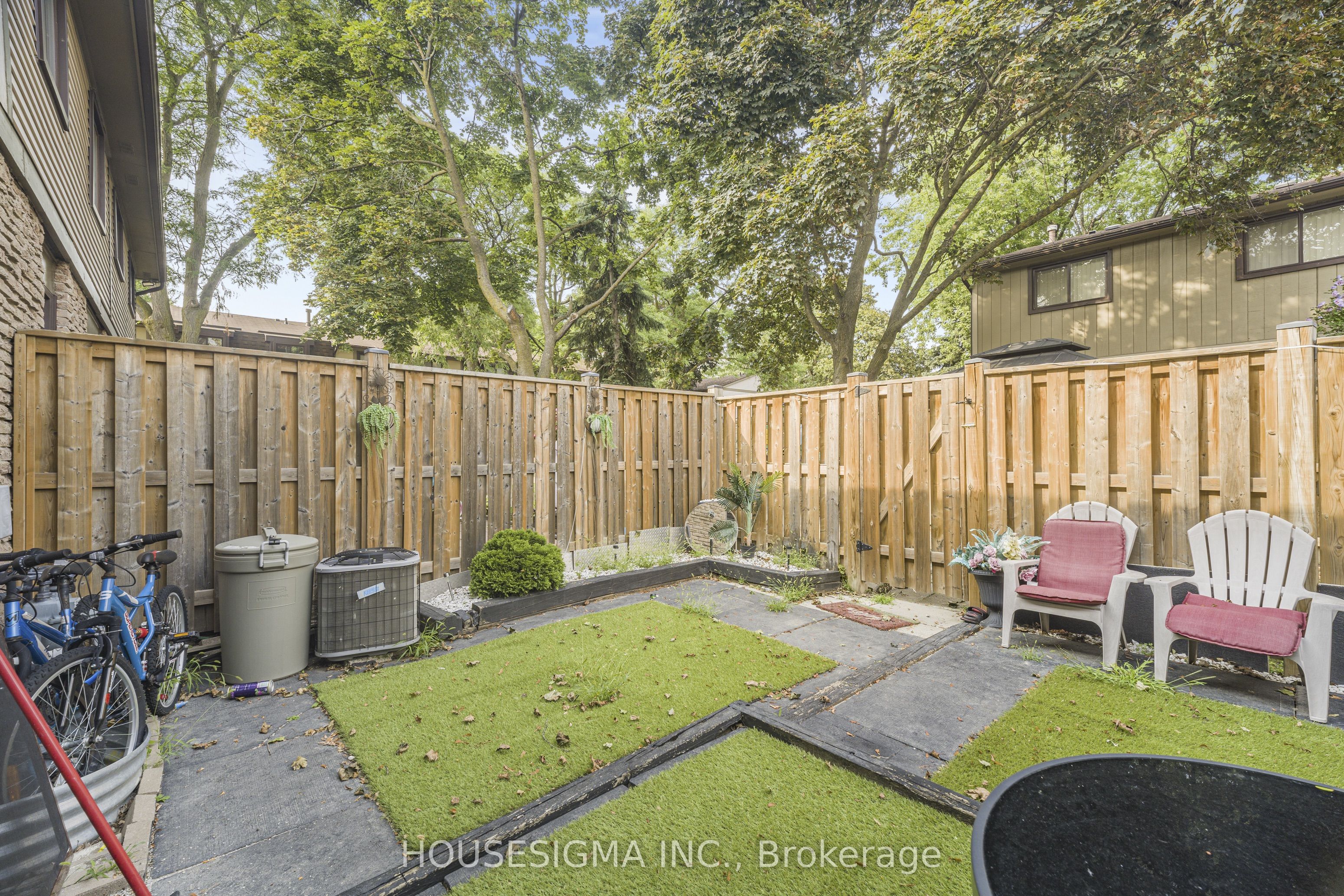 105 Hansen Road N 61 Property Photo 24