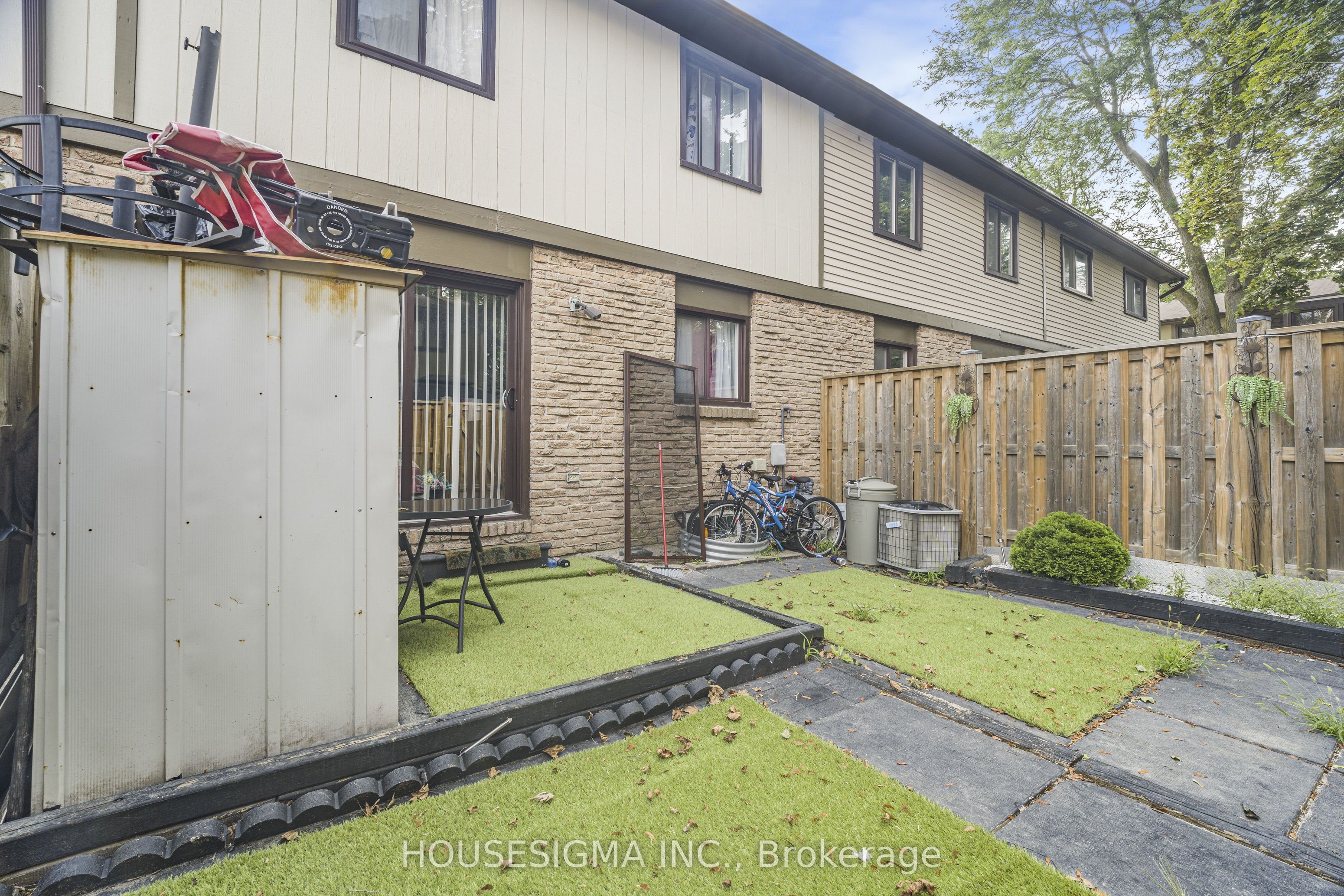 105 Hansen Road N 61 Property Photo 25