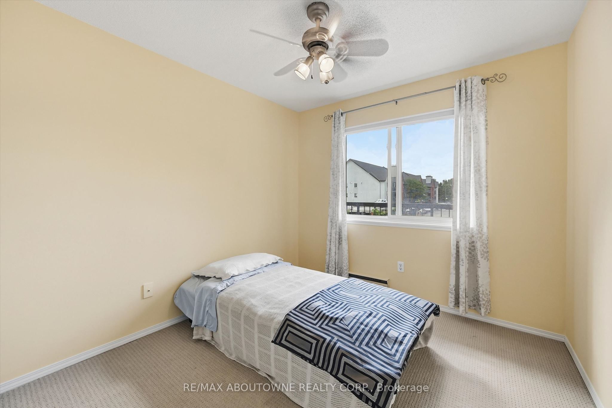 1450 Glen Abbey Gate 1121 Property Photo 20
