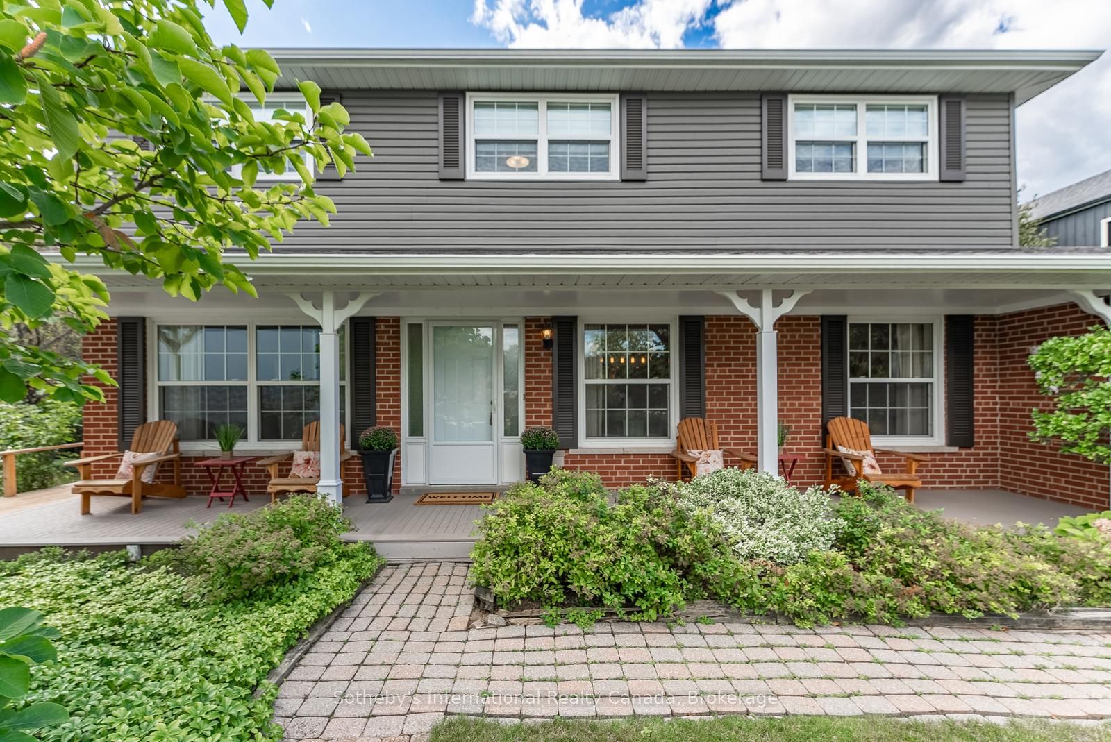 1252 Wood Place Property Photo 4