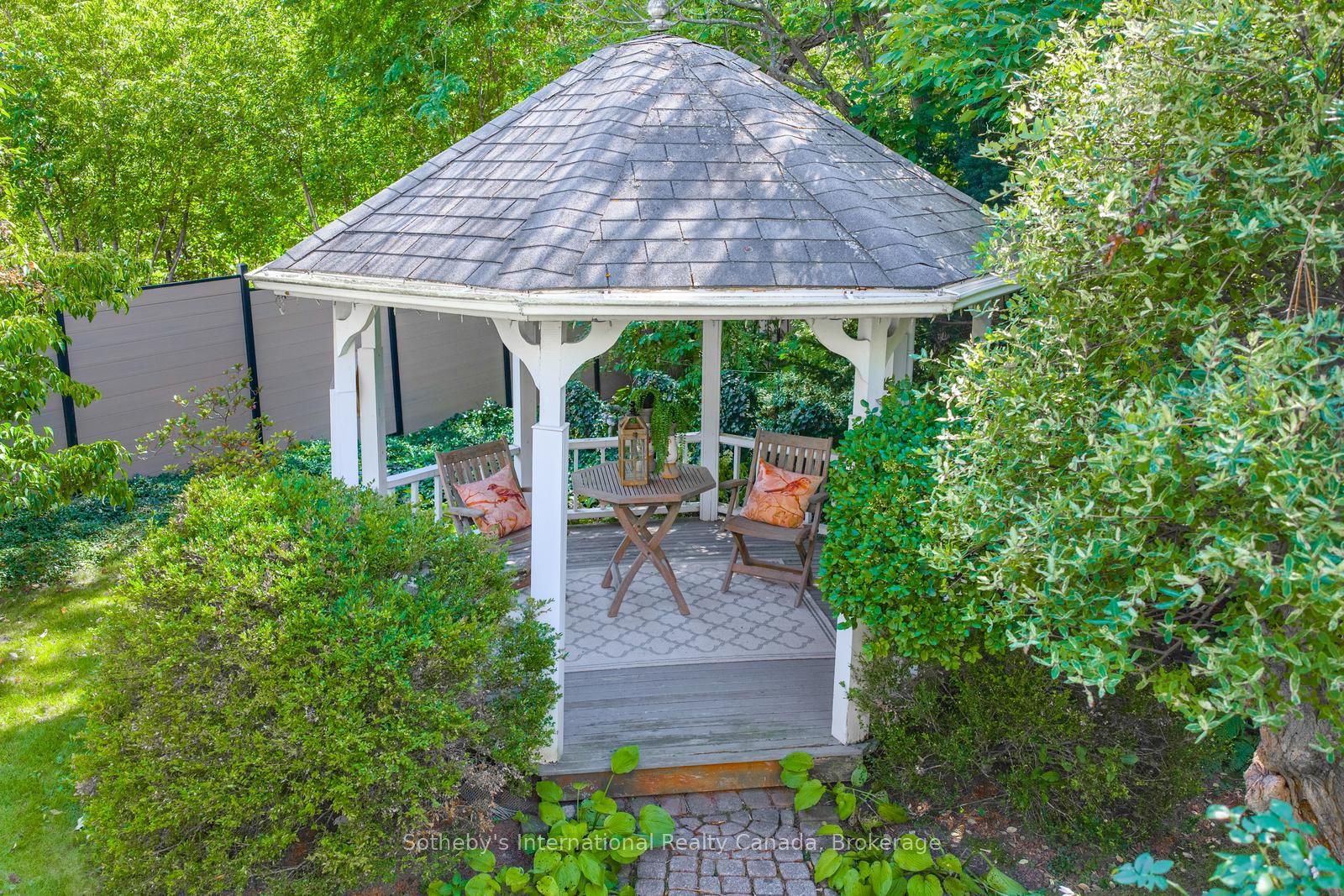 1252 Wood Place Property Photo 42
