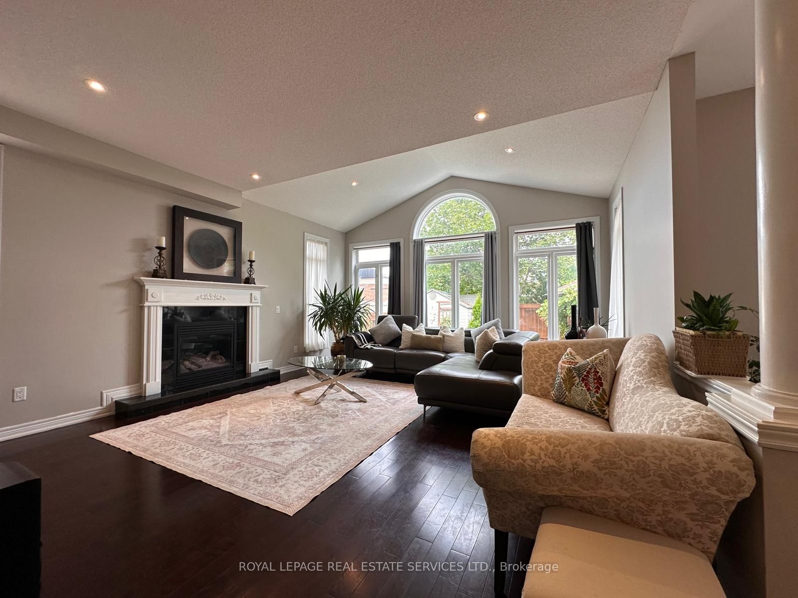 2488 Millstone Drive Property Photo 4