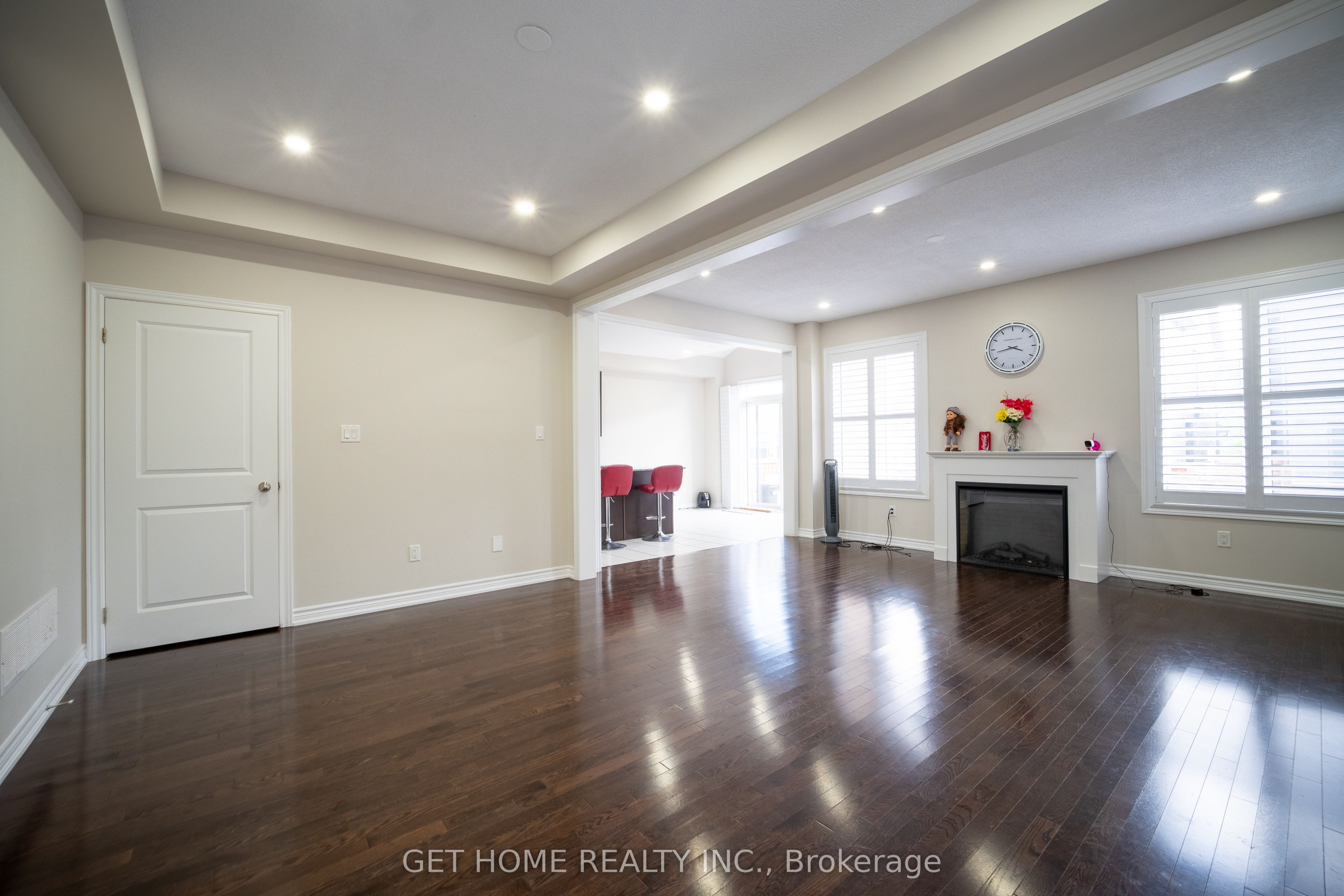 24 Bachelor Street Property Photo 7