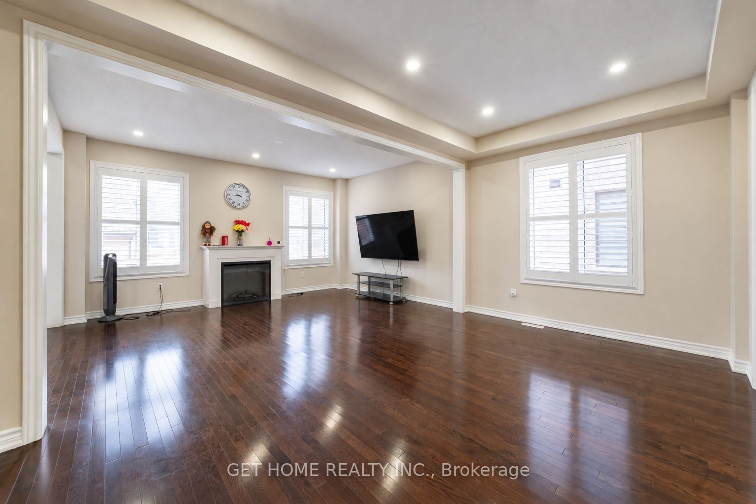 24 Bachelor Street Property Photo 9