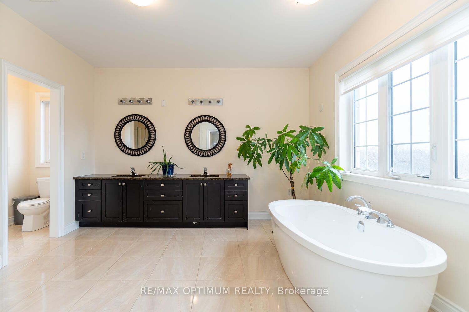 16 Layton Street Property Photo 27