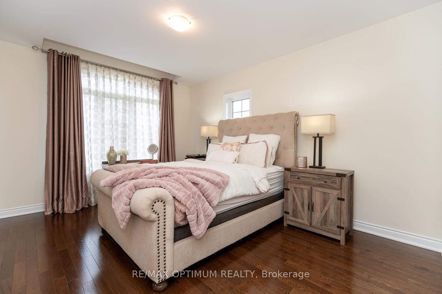 16 Layton Street Property Photo 31