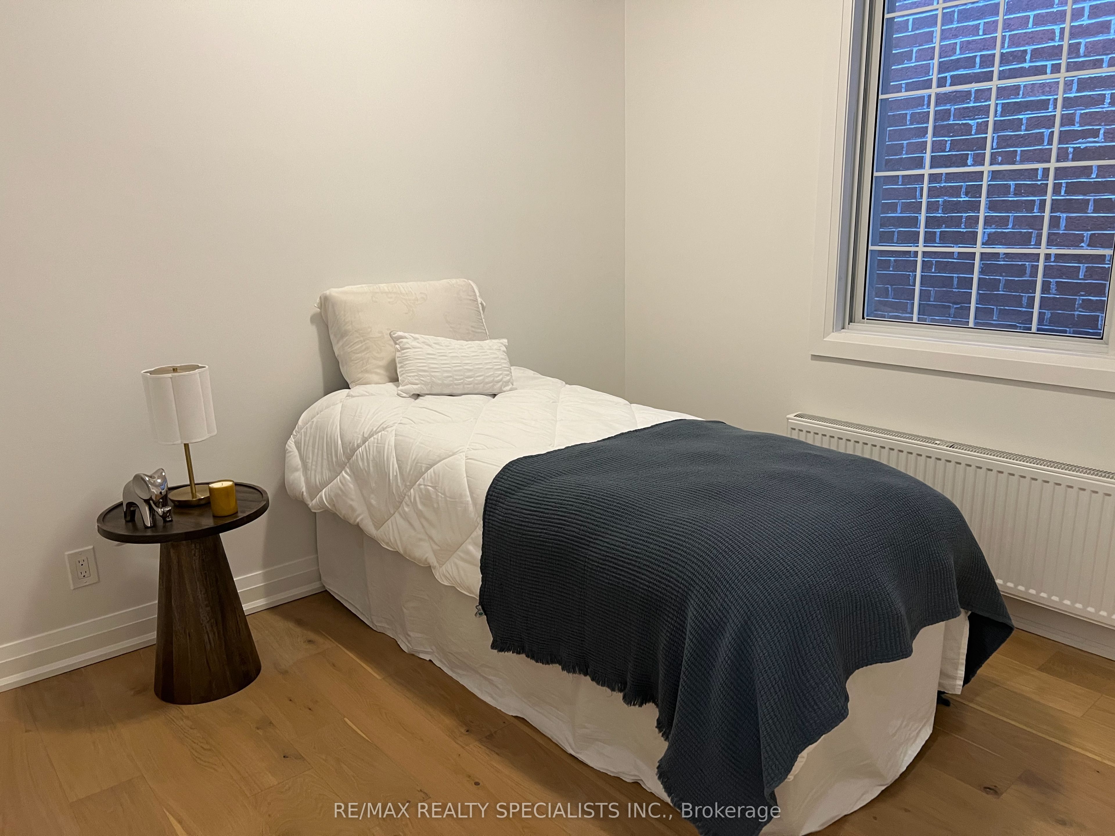 252 Earlscourt Avenue Property Photo 19