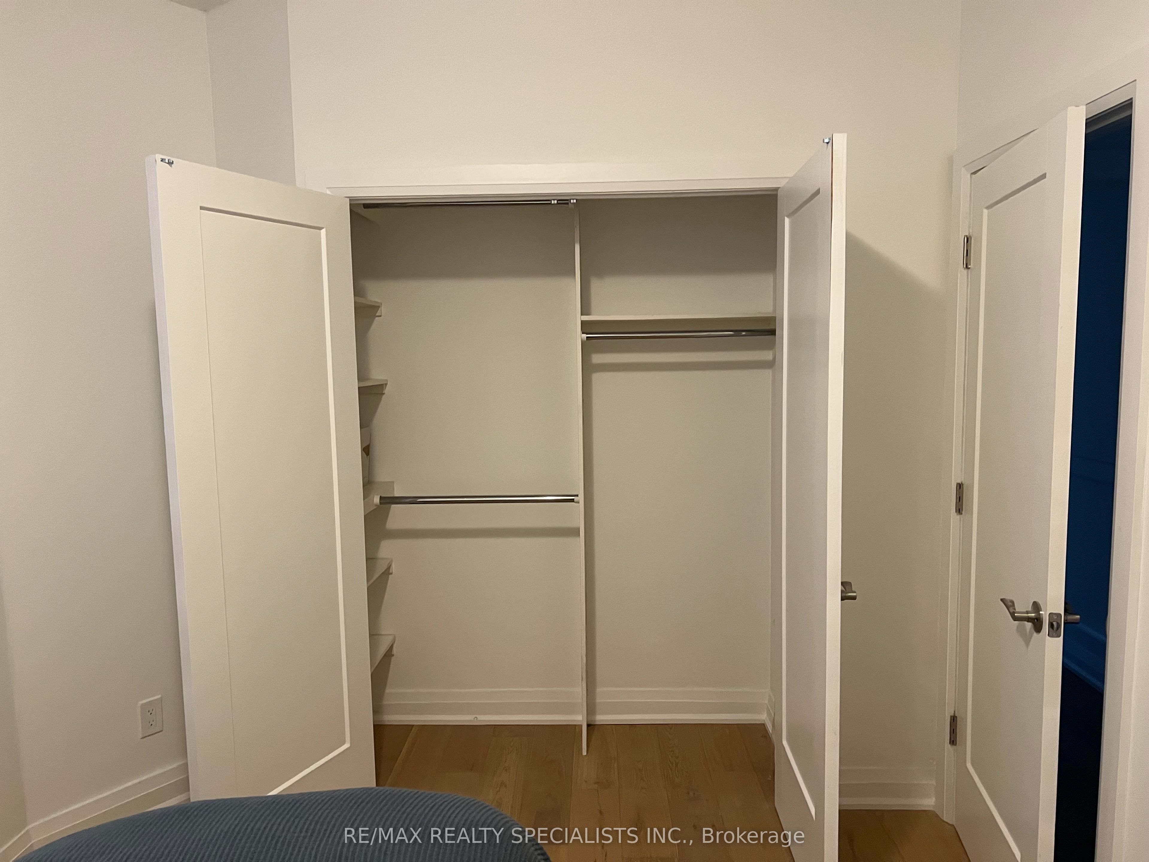 252 Earlscourt Avenue Property Photo 20