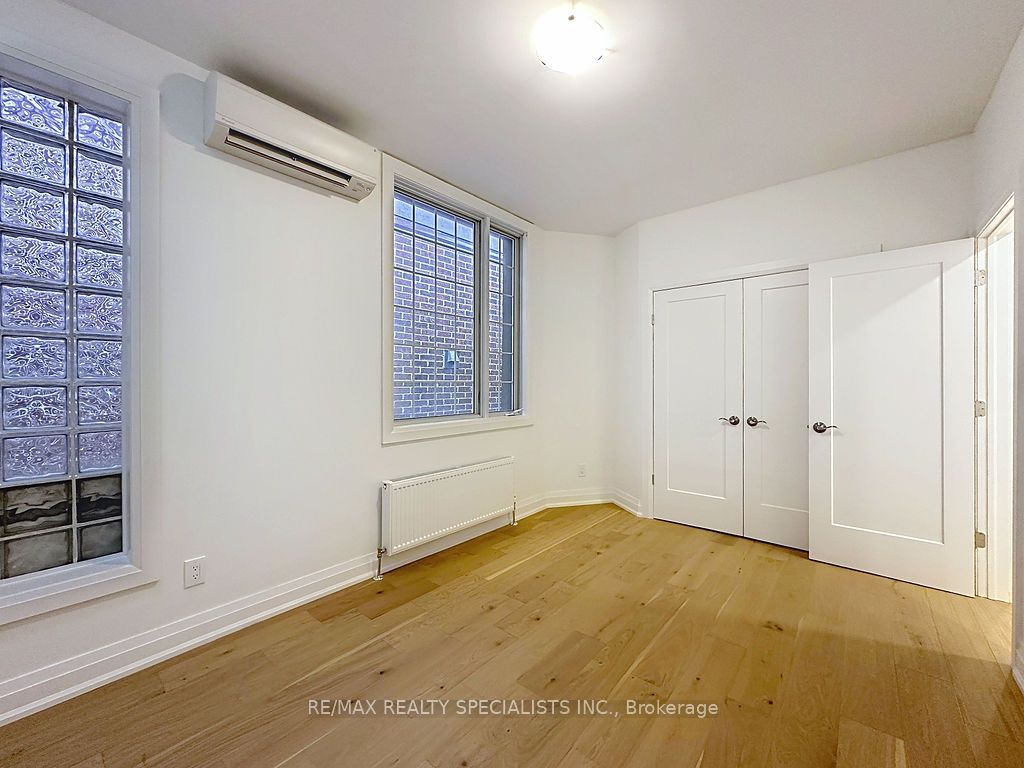 252 Earlscourt Avenue Property Photo 22