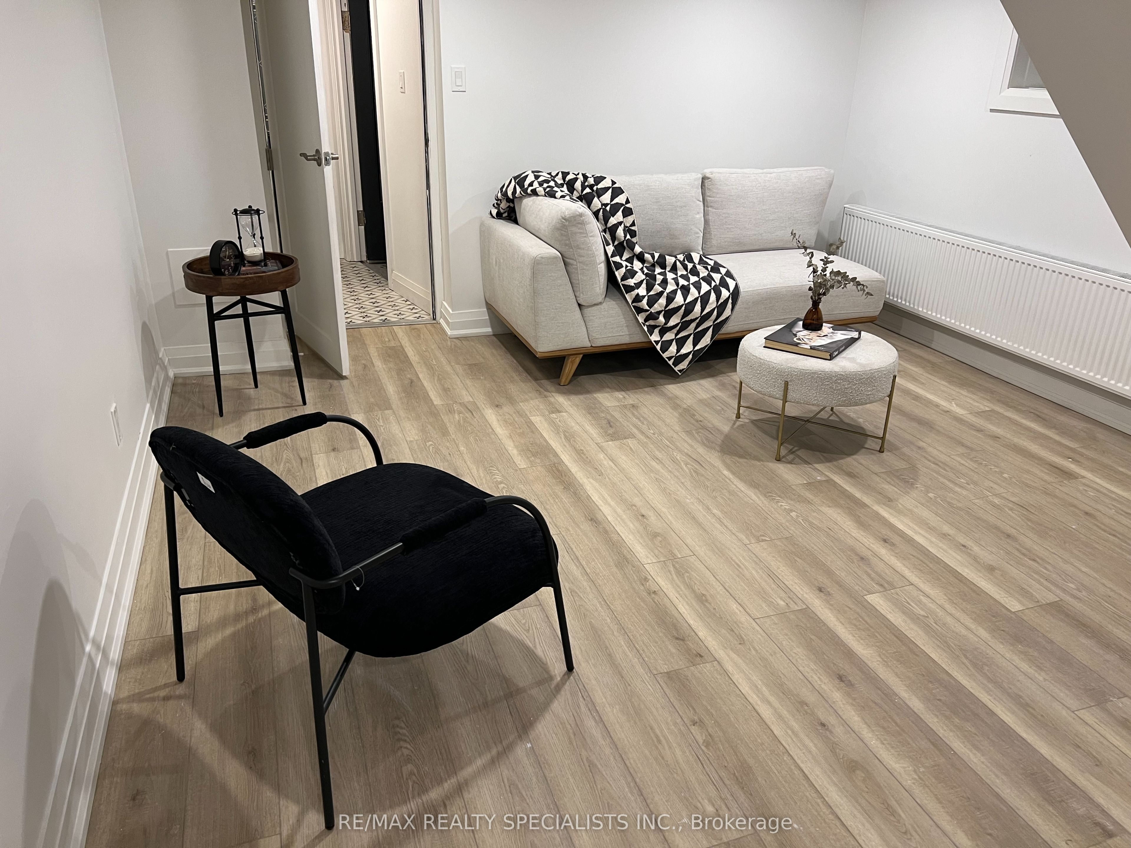252 Earlscourt Avenue Property Photo 33