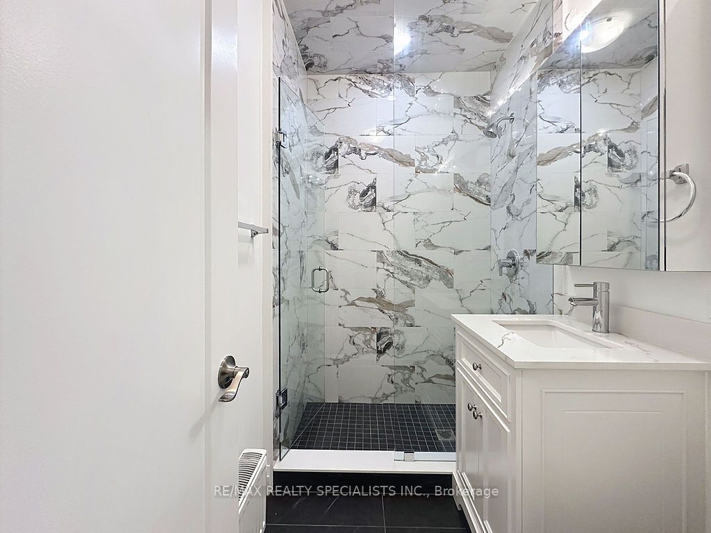 252 Earlscourt Avenue Property Photo 38