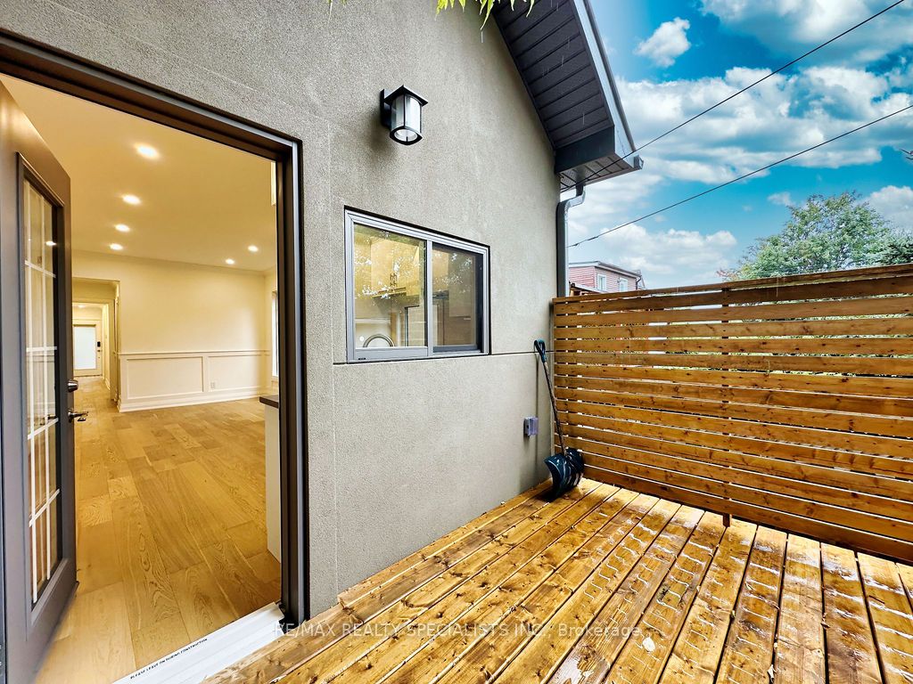 252 Earlscourt Avenue Property Photo 43