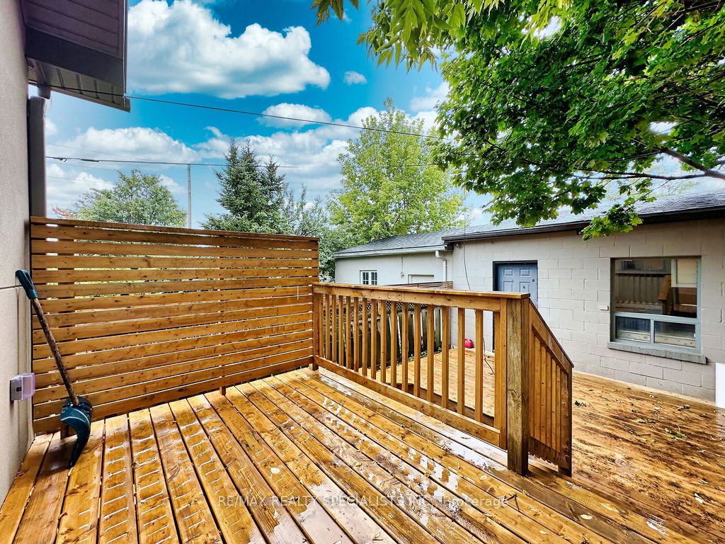 252 Earlscourt Avenue Property Photo 44