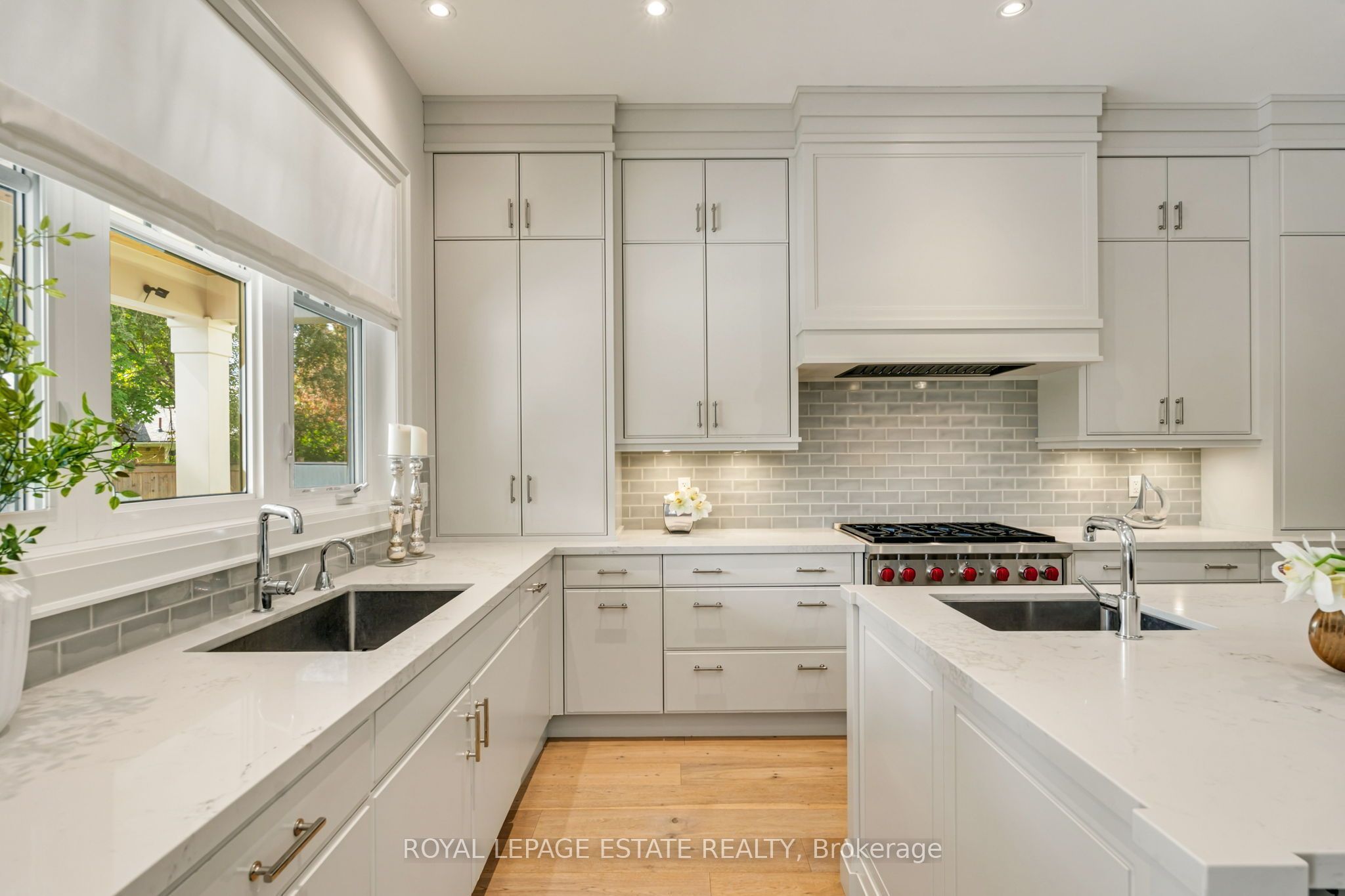 412 Saville Crescent Property Photo 12