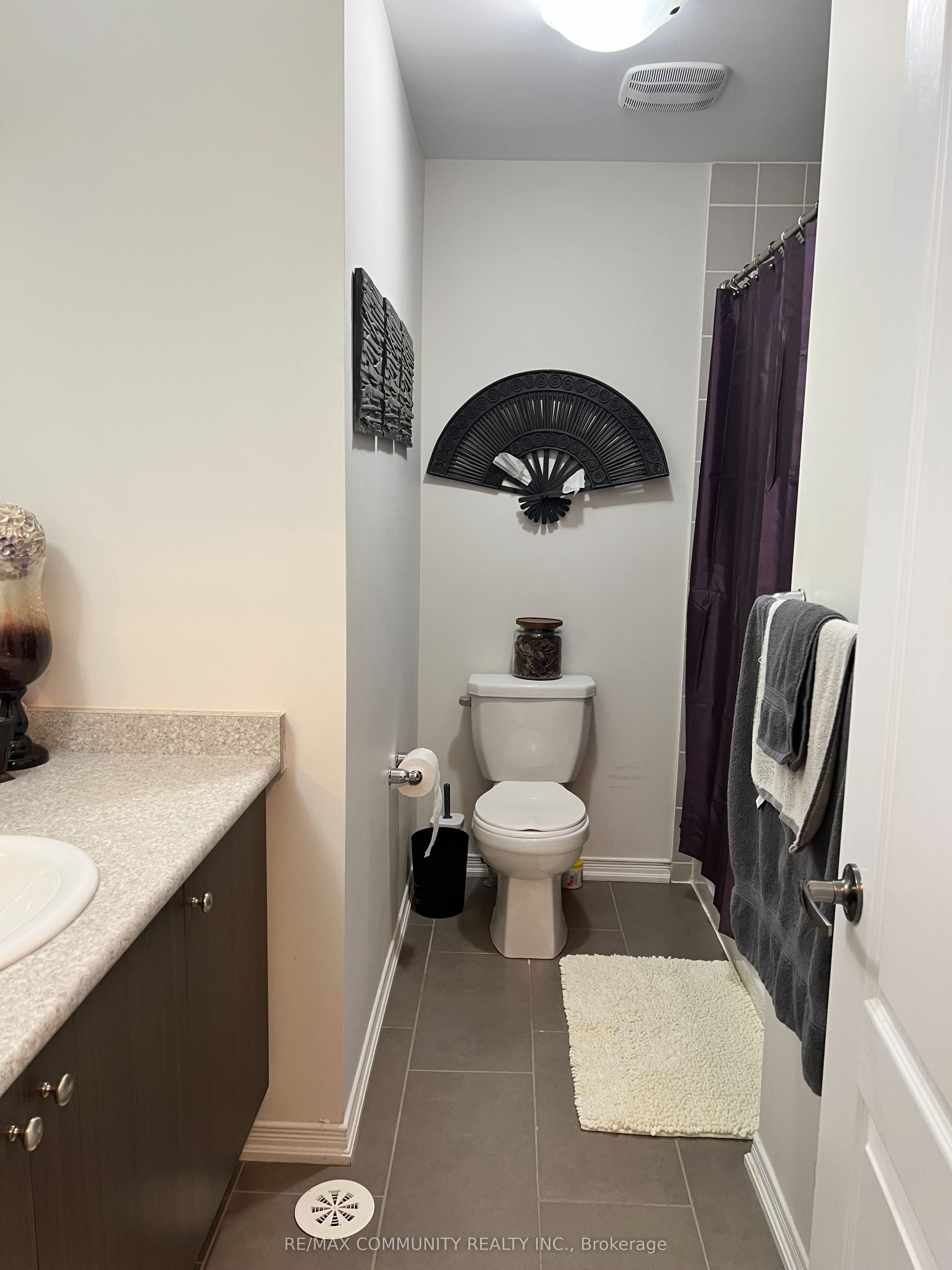 23 Francesco Street Room 1 Property Photo 6