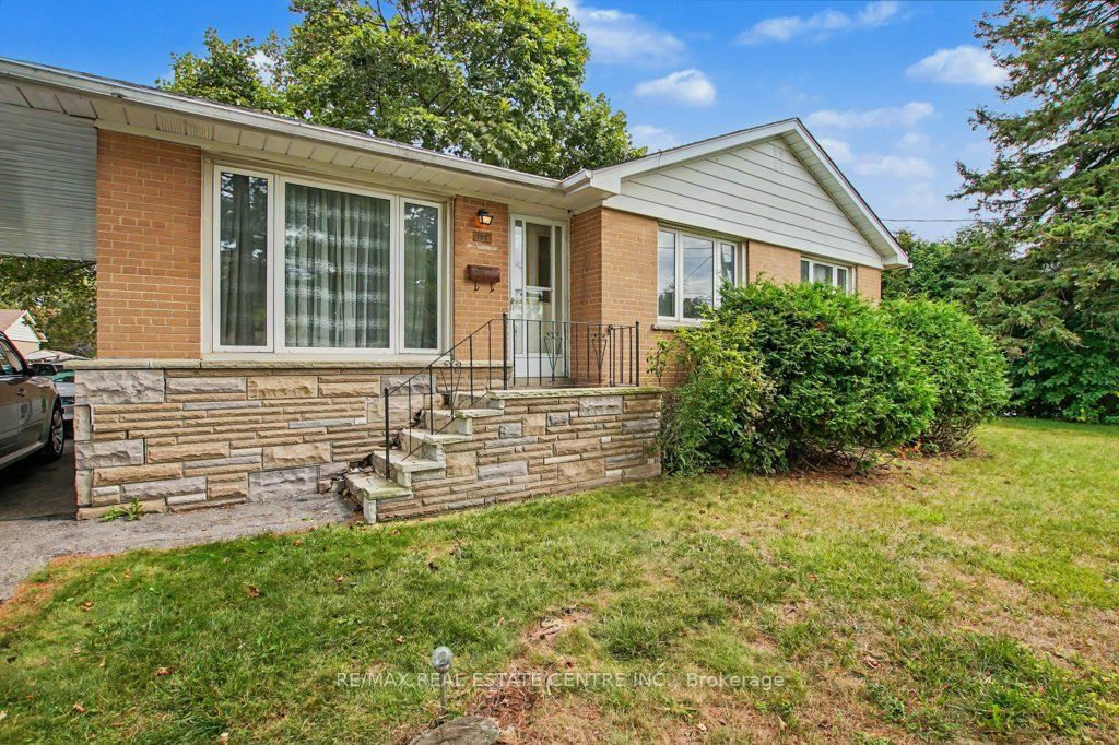 189 Wakefield Road Property Photo 4