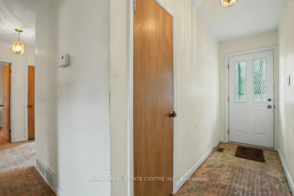 189 Wakefield Road Property Photo 5