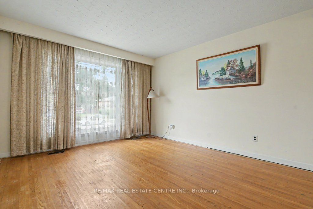 189 Wakefield Road Property Photo 6