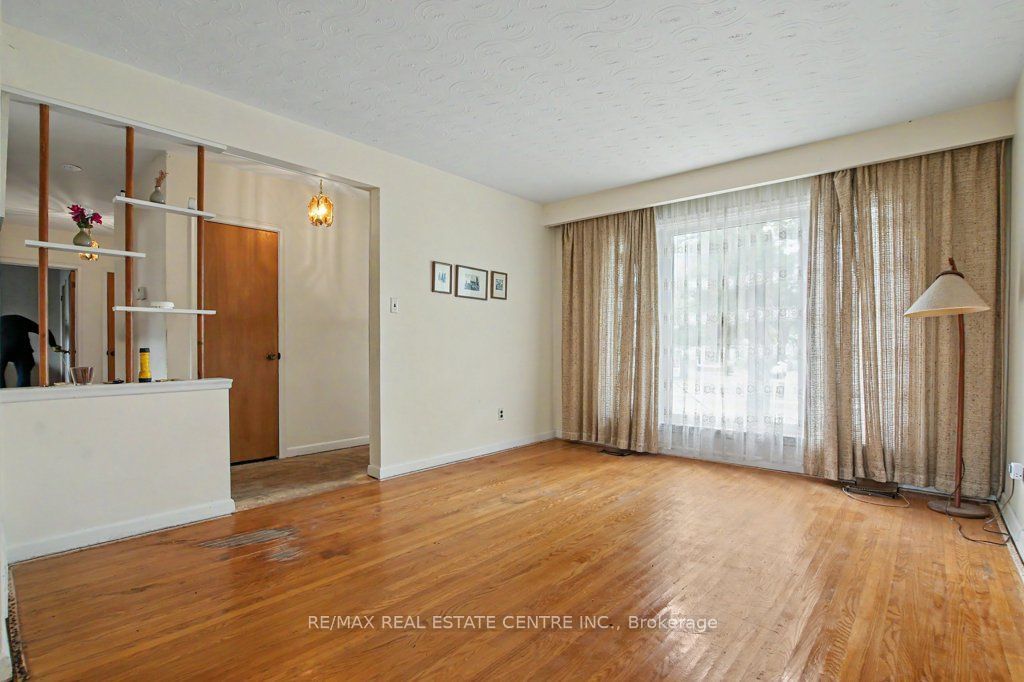 189 Wakefield Road Property Photo 9