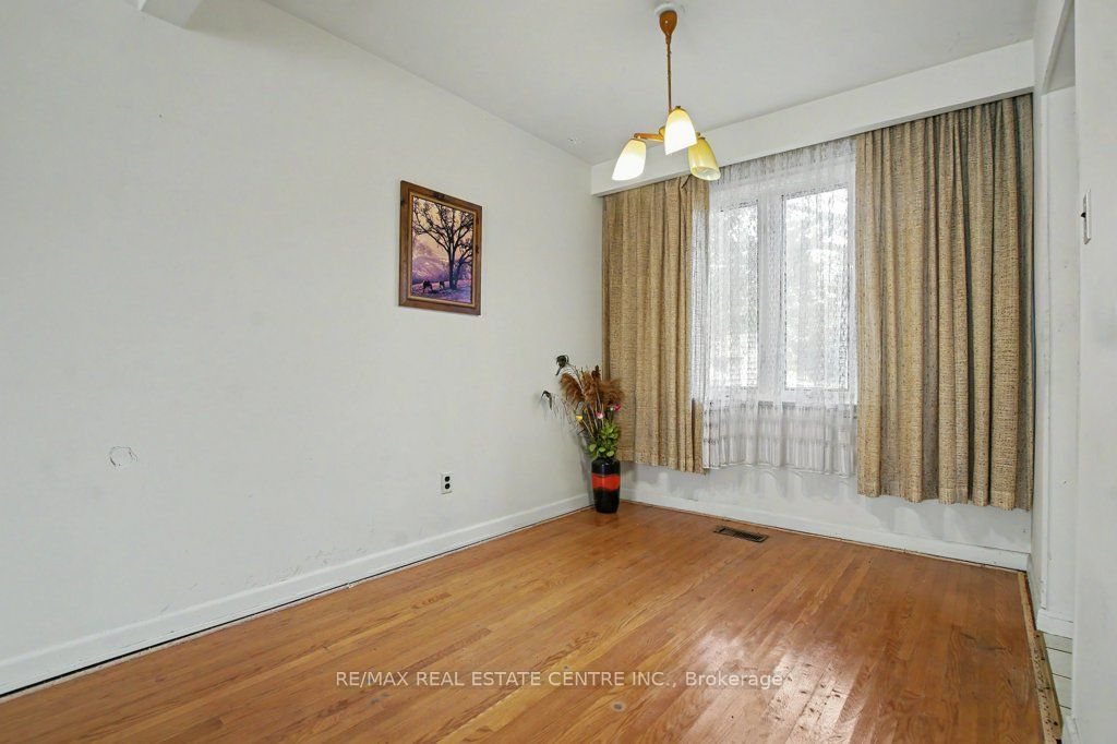 189 Wakefield Road Property Photo 10