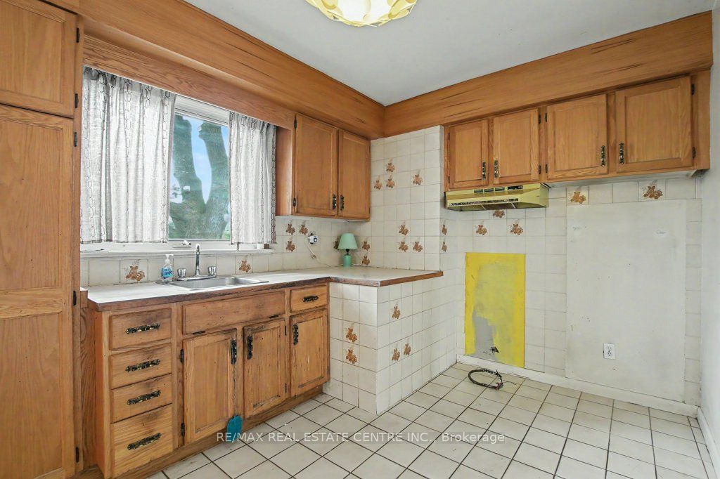 189 Wakefield Road Property Photo 12