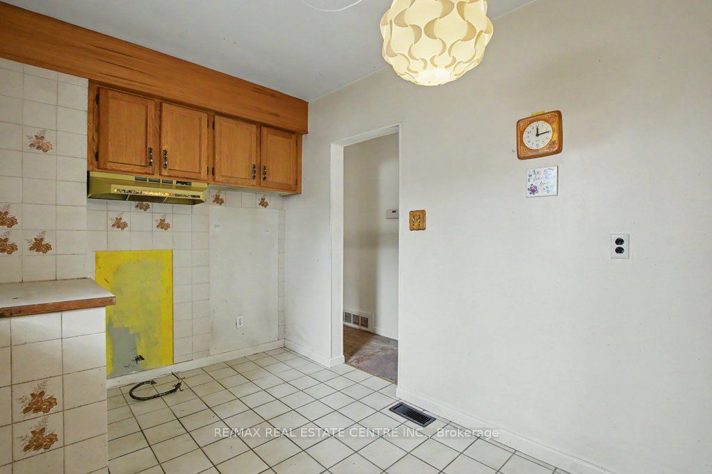 189 Wakefield Road Property Photo 13