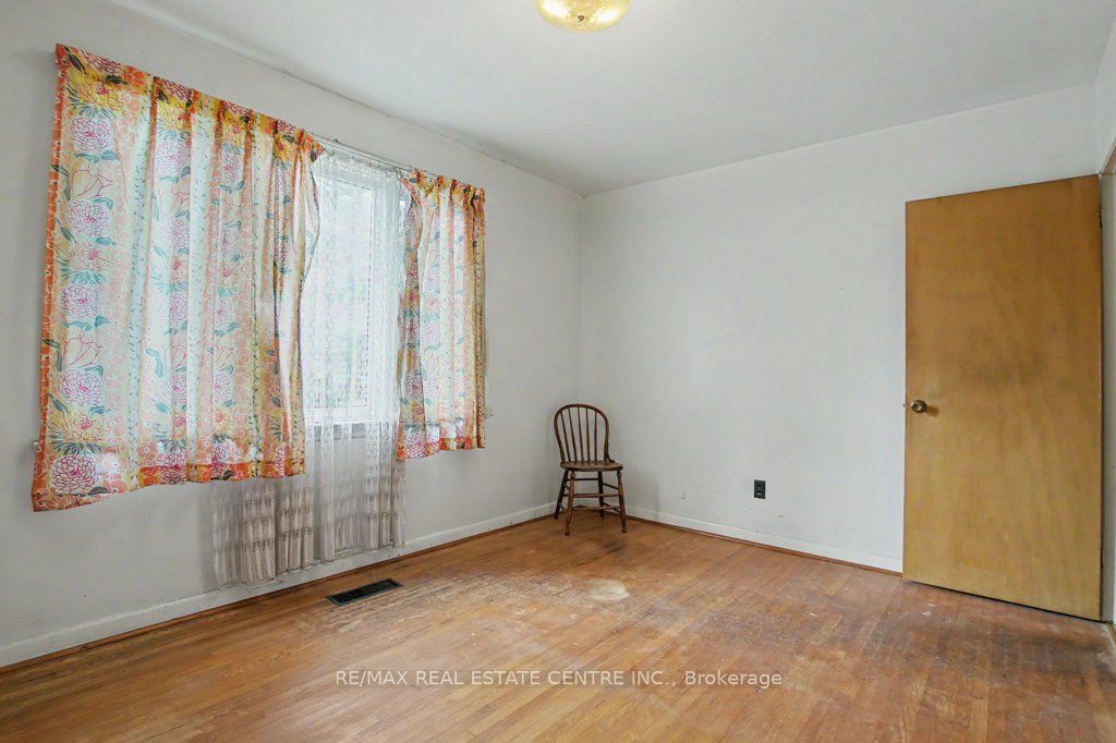189 Wakefield Road Property Photo 18
