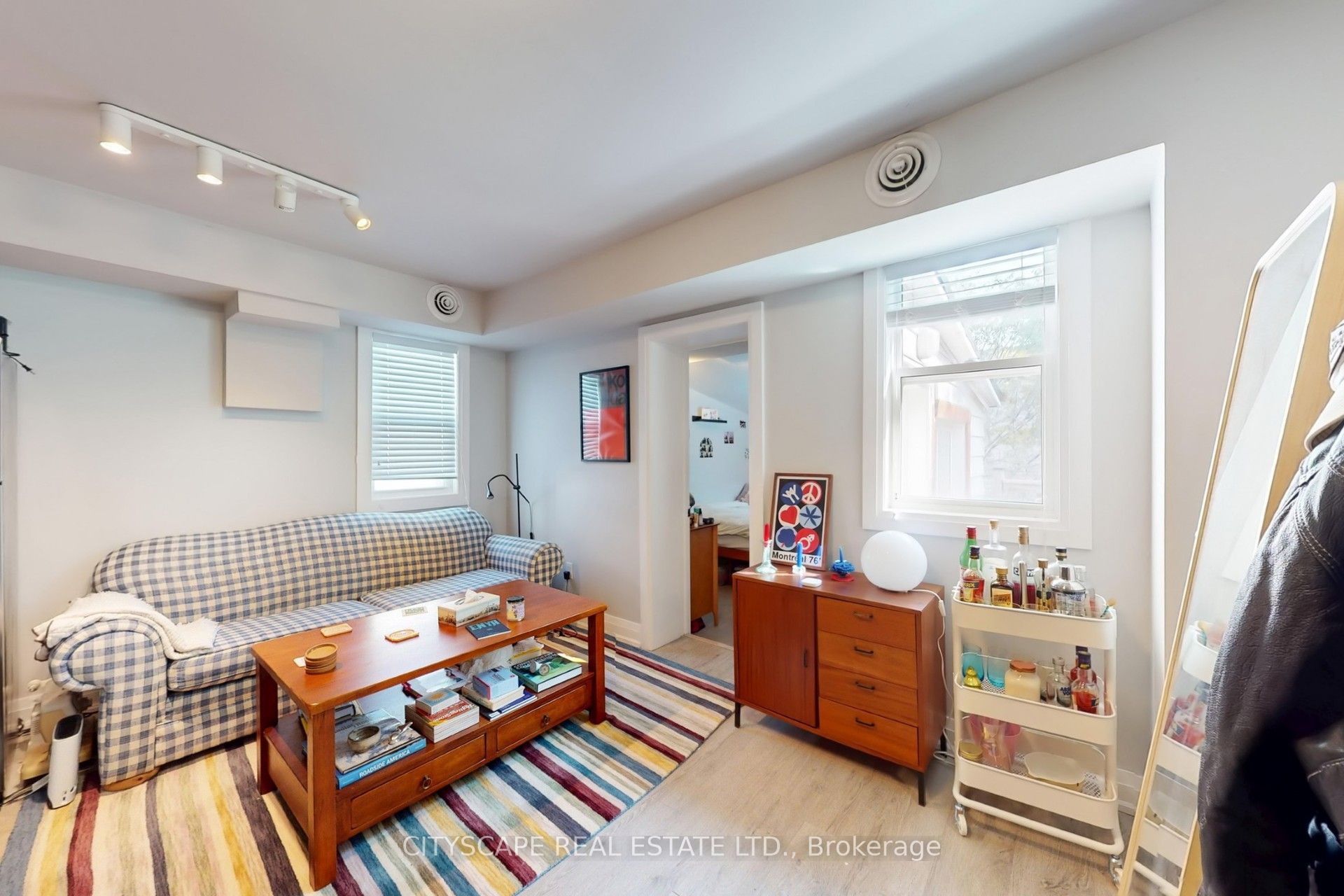 467 Keele Street Property Photo 2