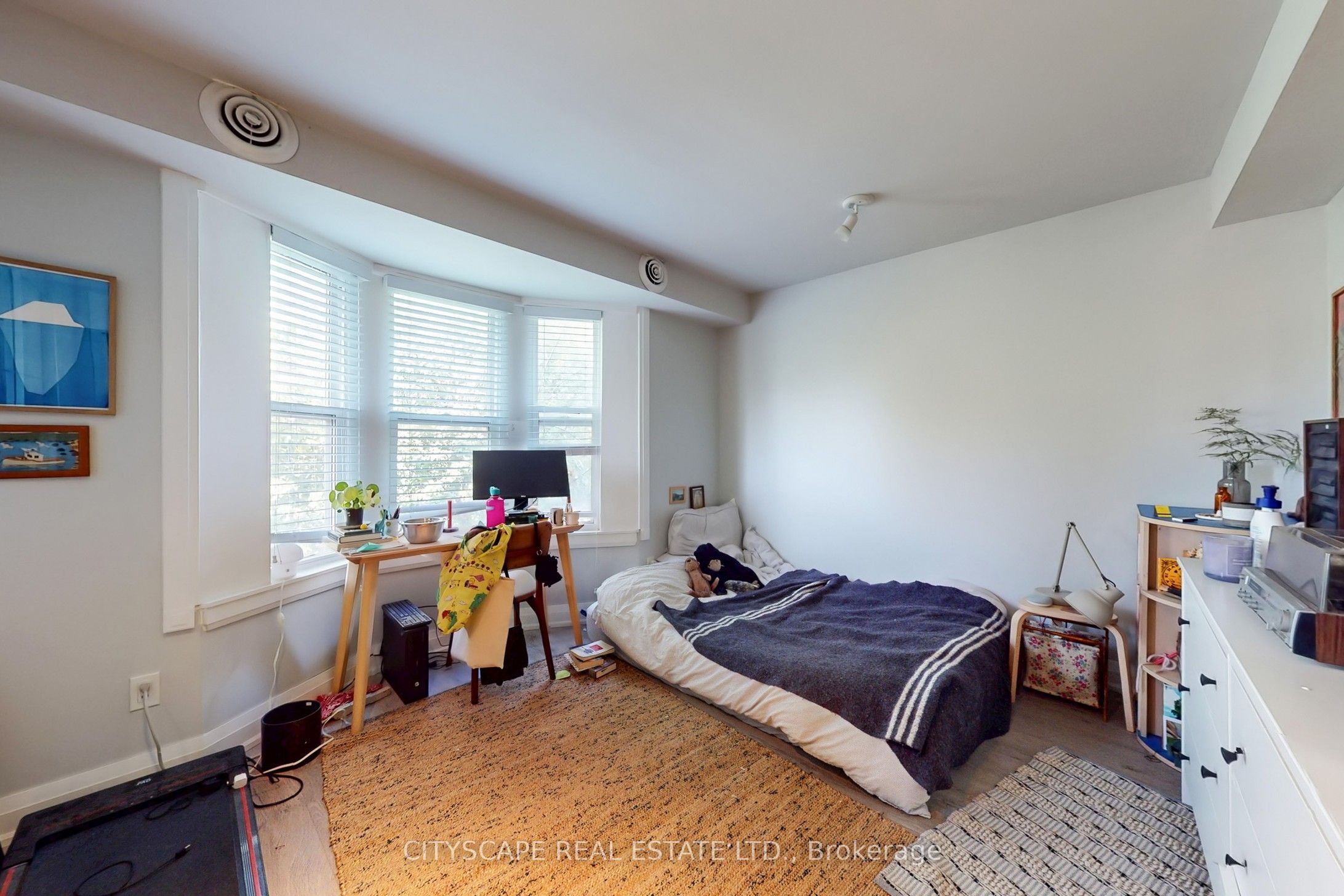 467 Keele Street Property Photo 9