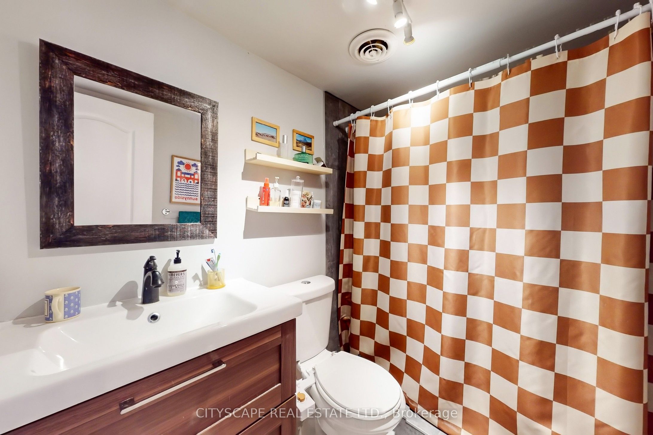 467 Keele Street Property Photo 15