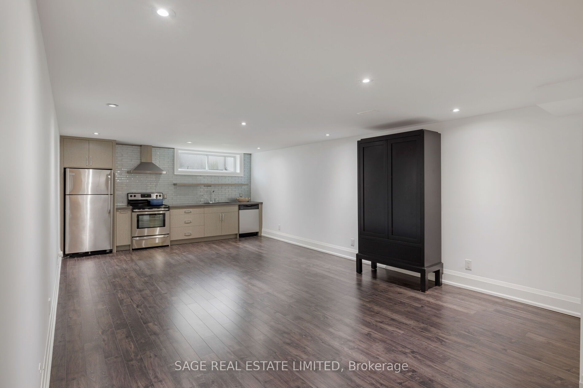 19 Oldham Road Property Photo 39