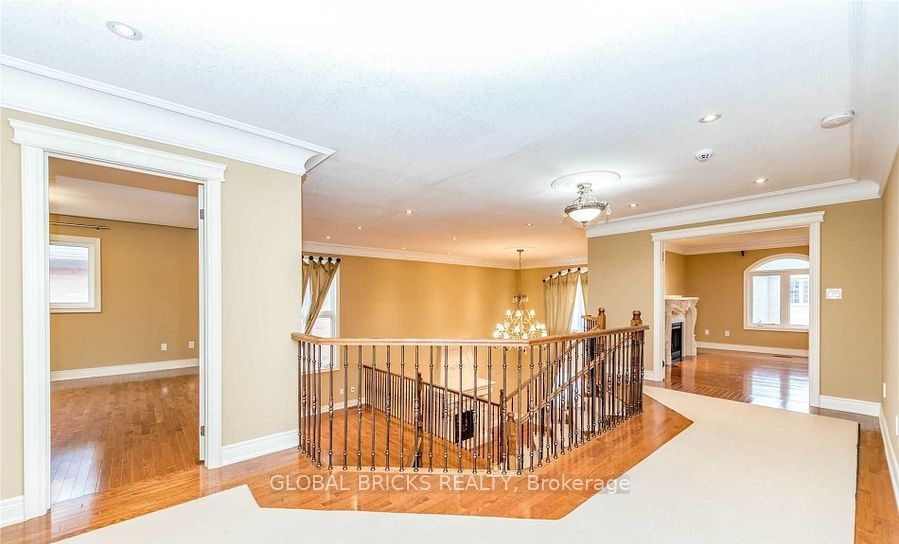 2855 Westoak Trails Boulevard Property Photo 7