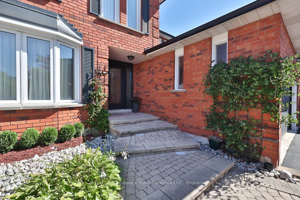 1217 Rosethorne Road Property Photo 4