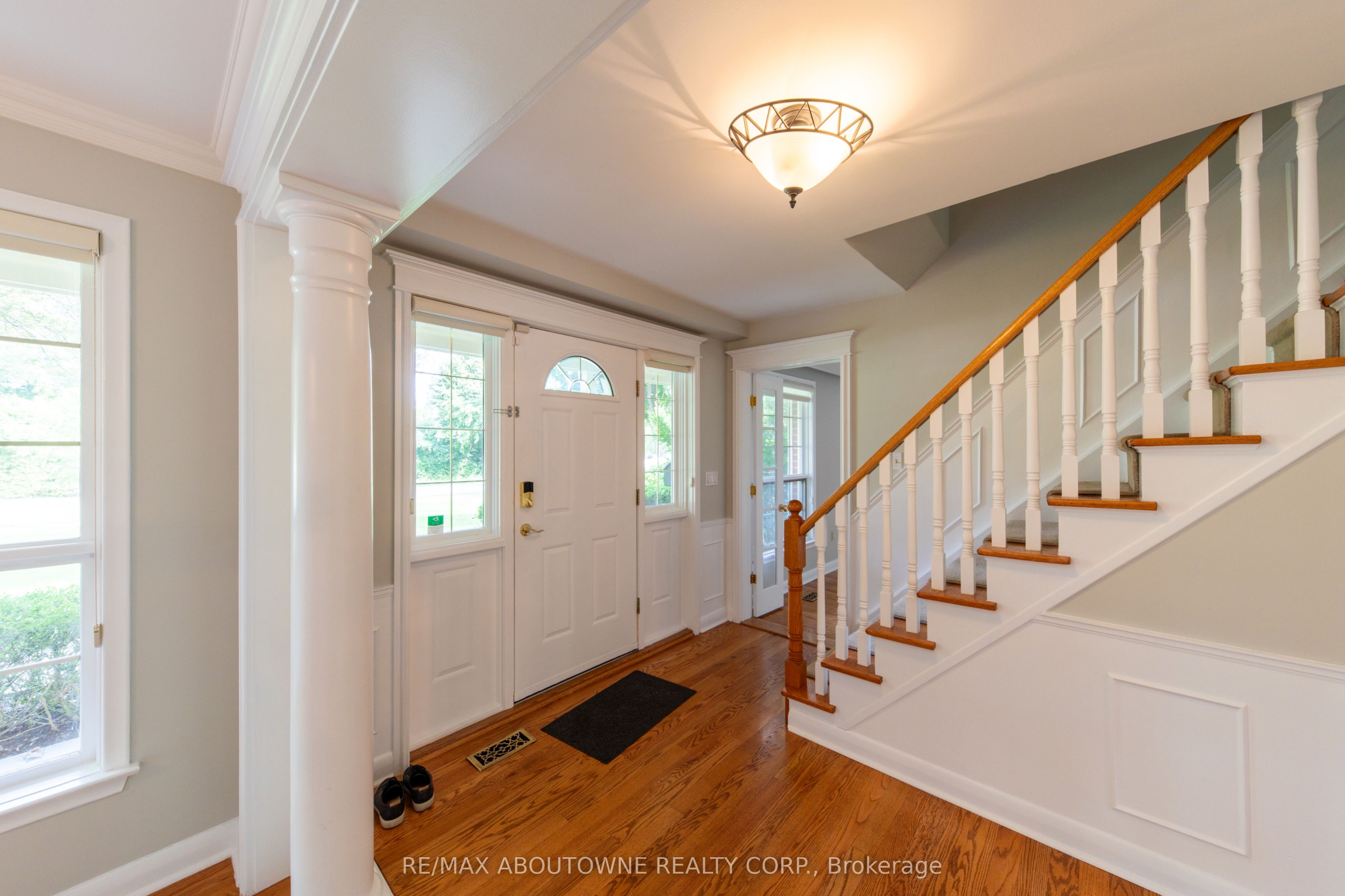 1290 Braeside Drive Property Photo 4