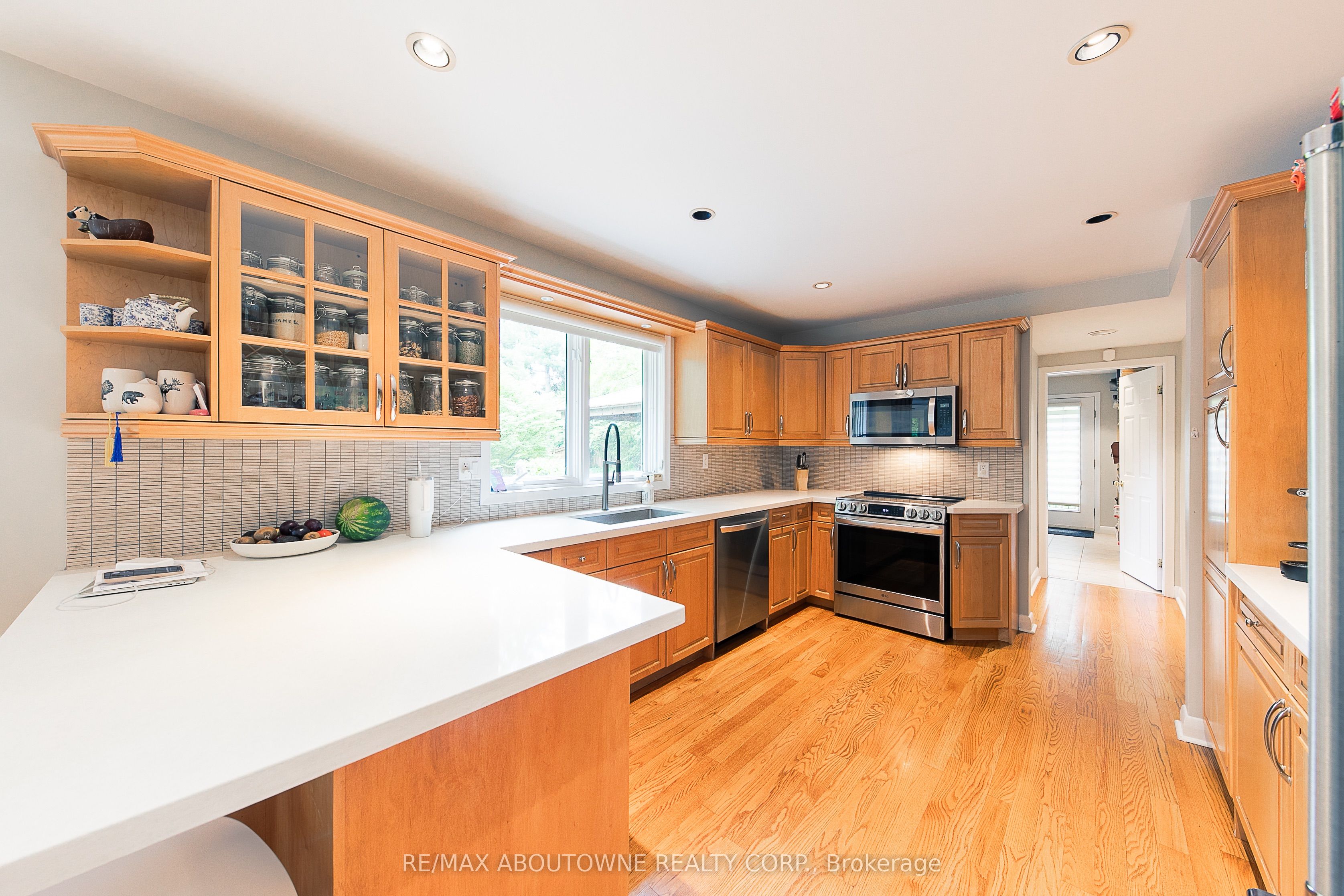 1290 Braeside Drive Property Photo 12