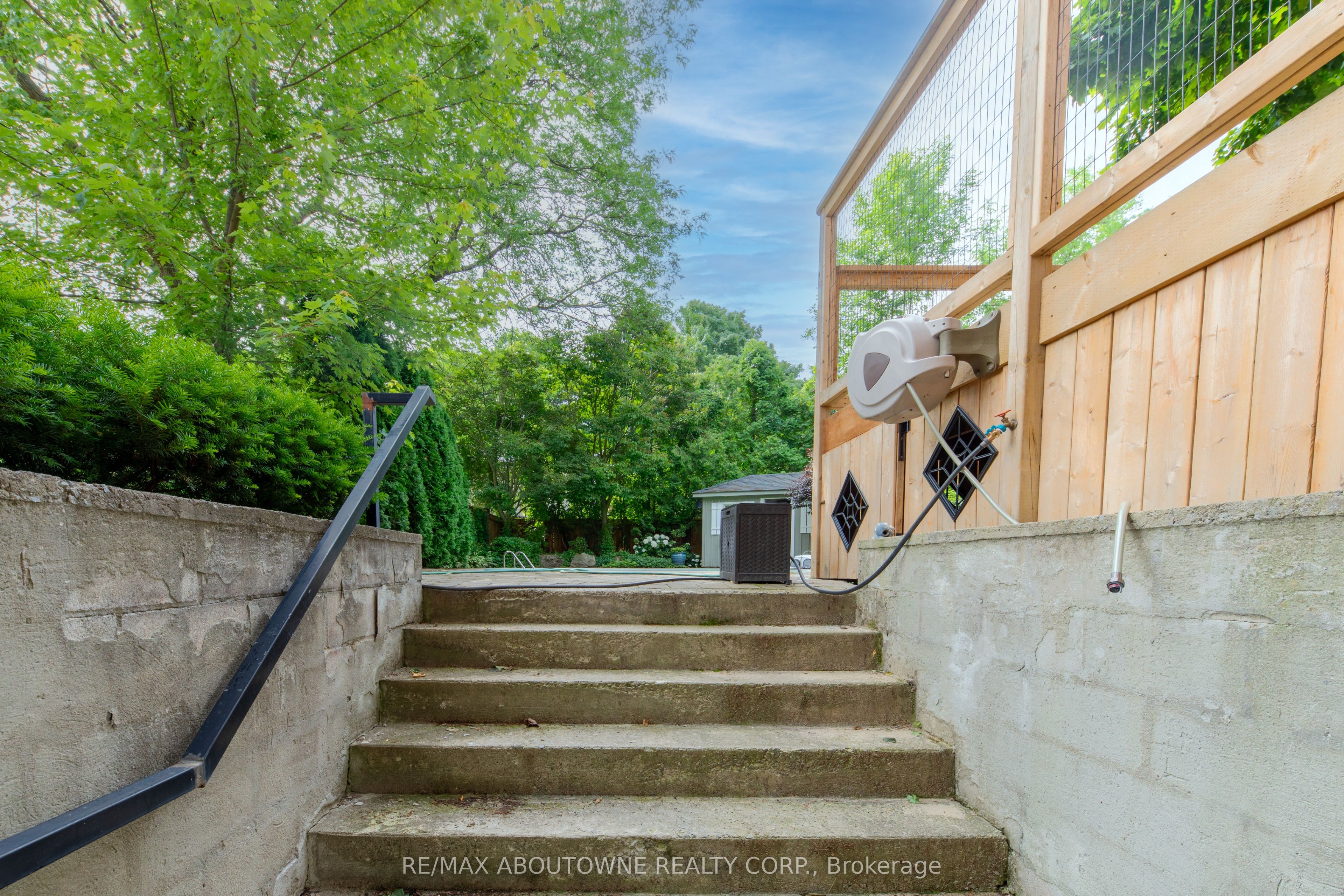1290 Braeside Drive Property Photo 36