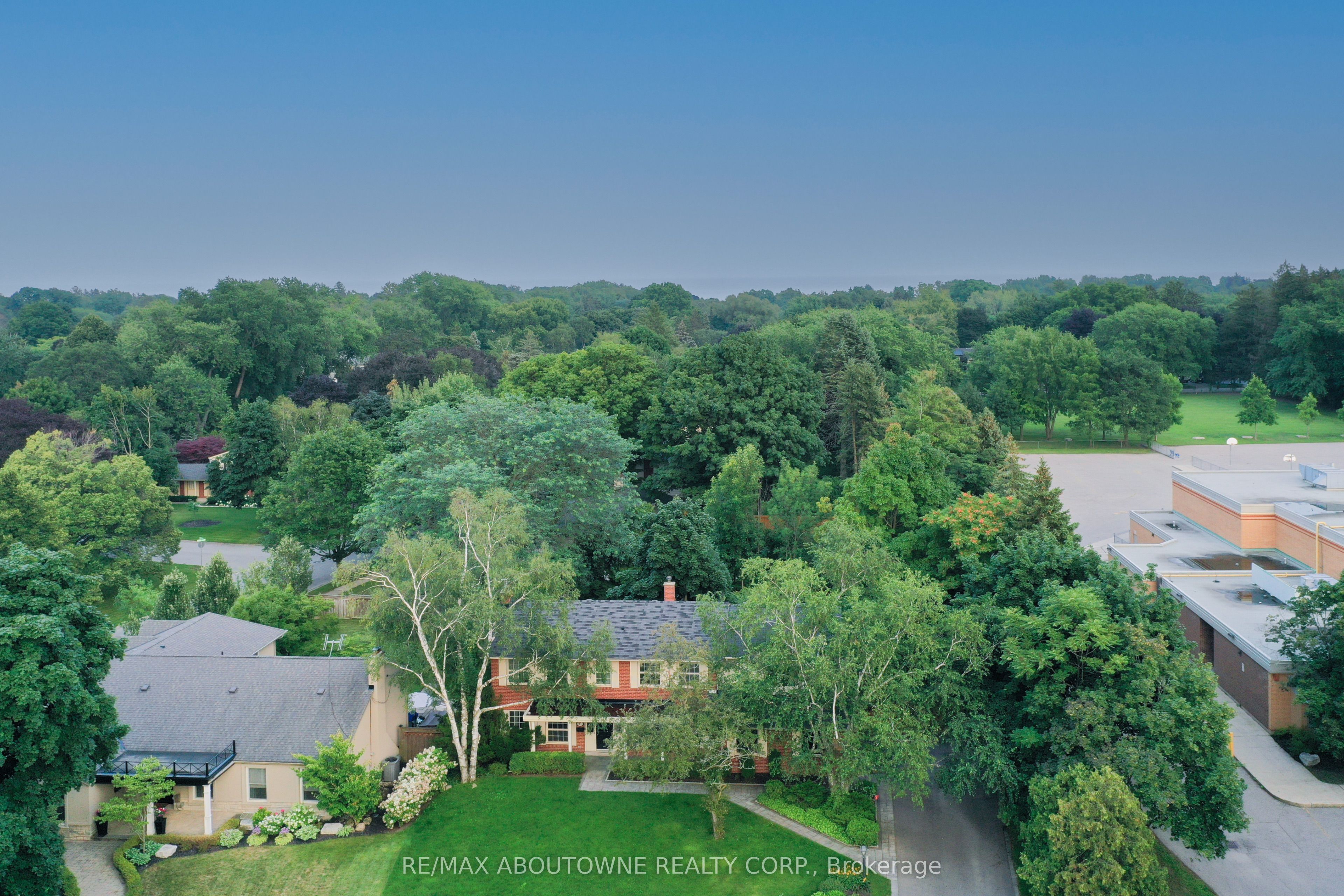 1290 Braeside Drive Property Photo 43