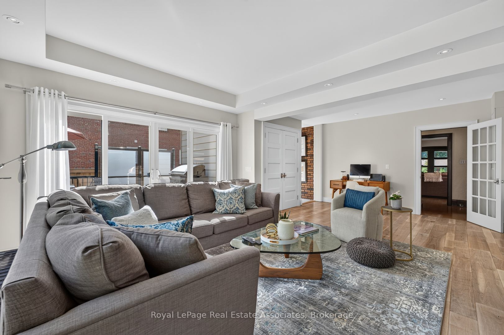 33 Ben Machree Drive Property Photo 6