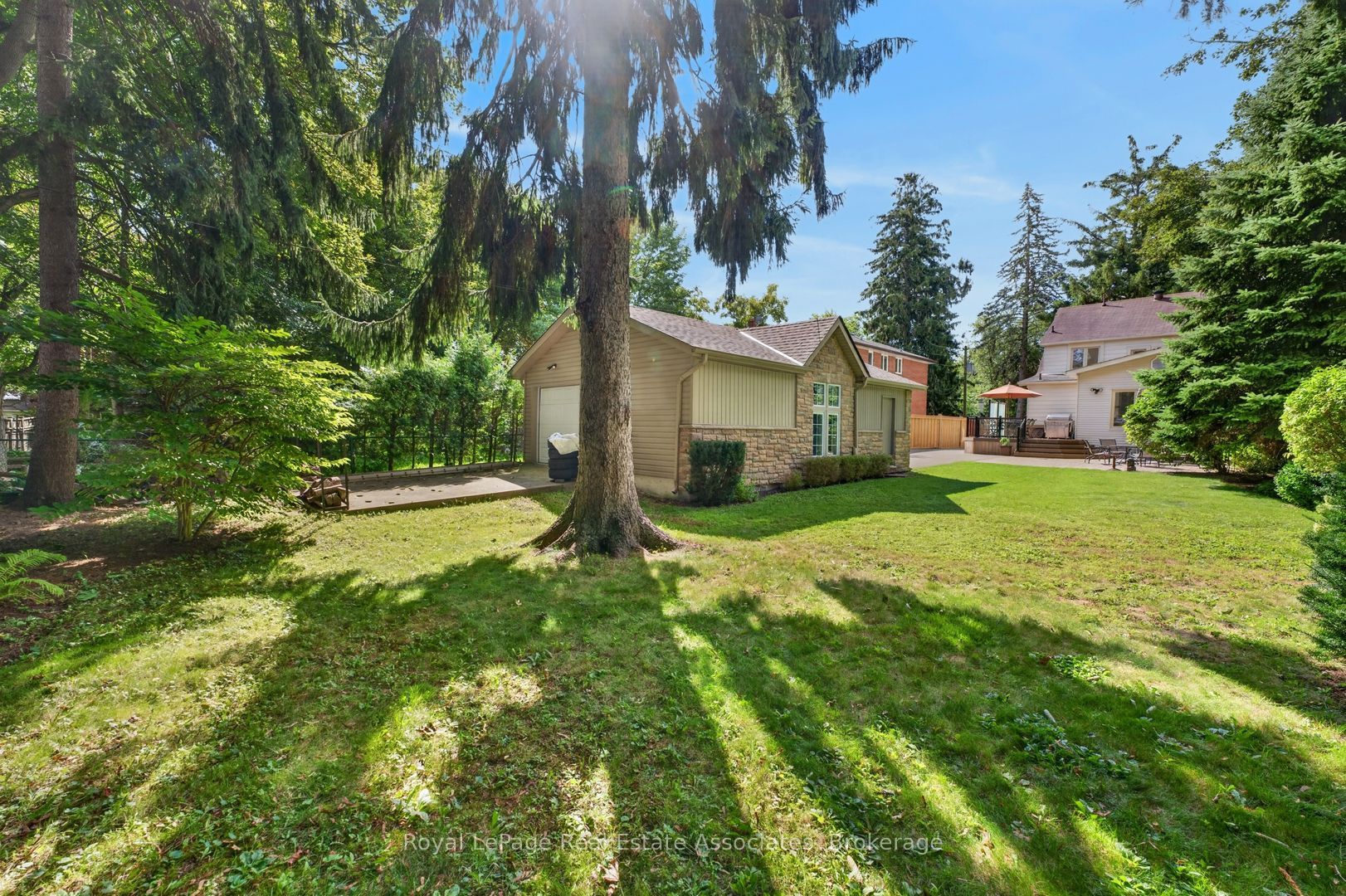 33 Ben Machree Drive Property Photo 39