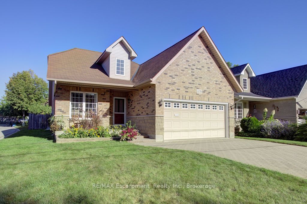 1175 Bellview Crescent Property Photo 1