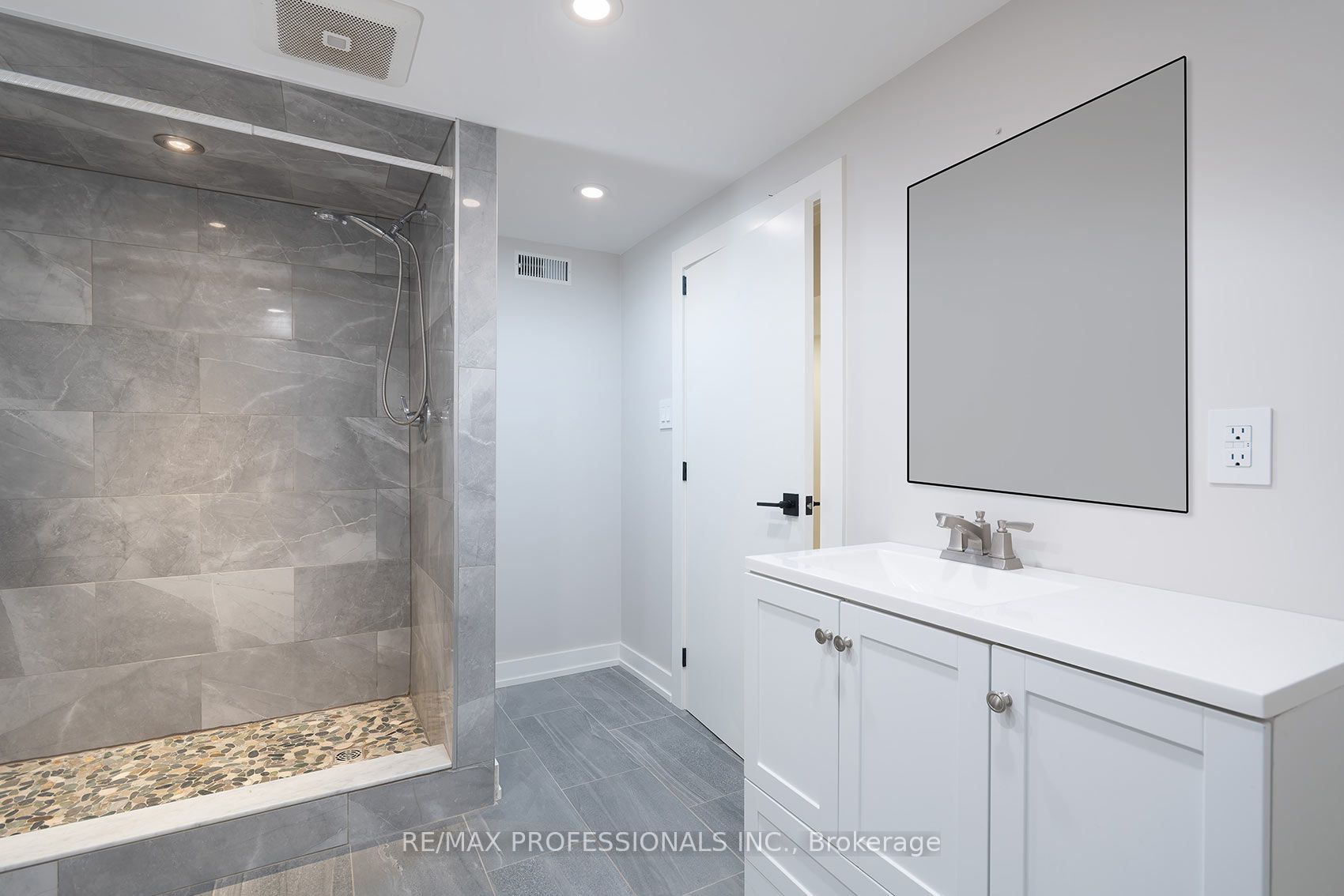 57 Enfield Avenue Property Photo 12