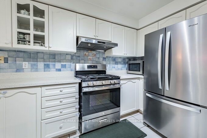 37 Peachleaf Crescent Property Photo 21